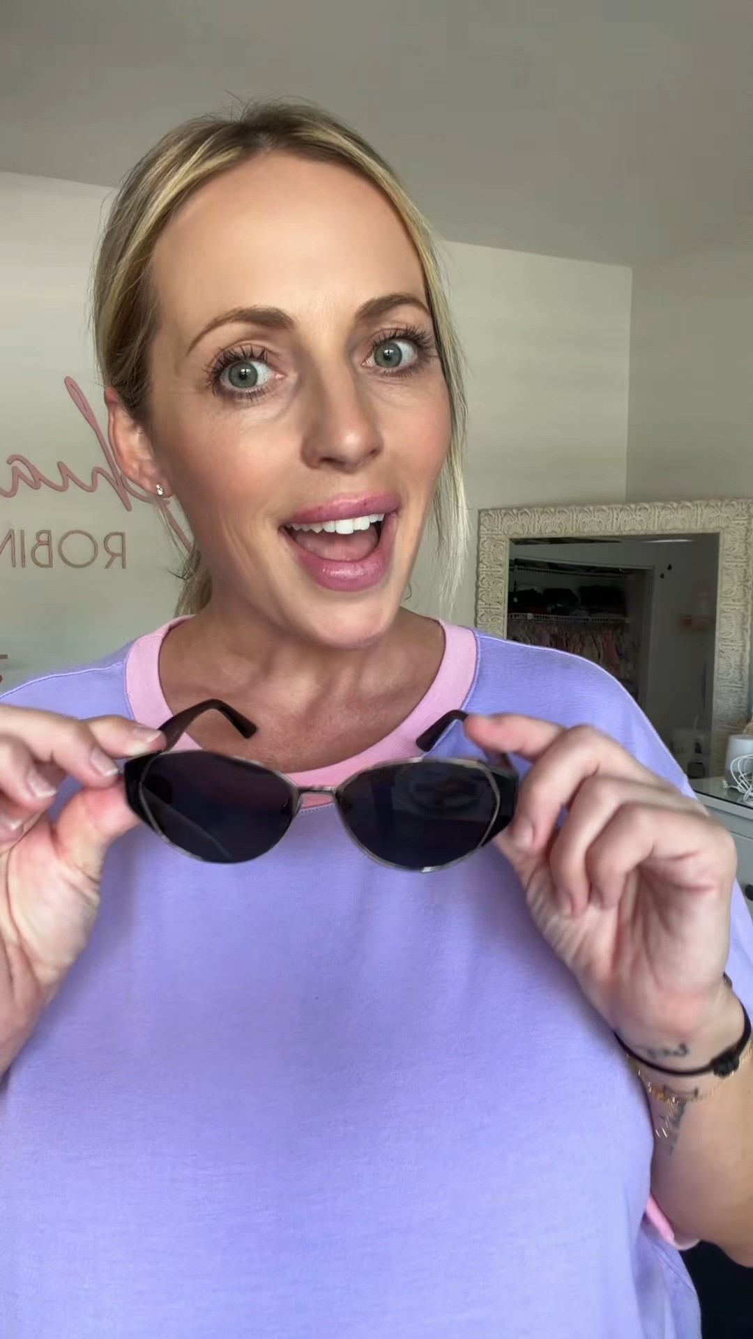 Sunglasses

#LTKSeasonal #LTKootd #LTKgrwm