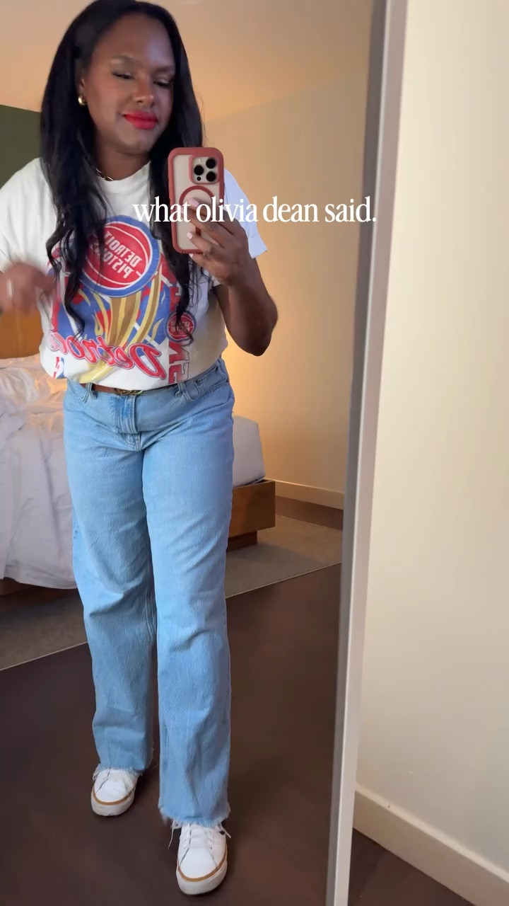 Basketball game outfit🏀

#basketballgameoutfit #basketballgame #momlife #motherhood #momstyle #casualoutfit 


#LTKMidsize #LTKootd #LTKmomlife