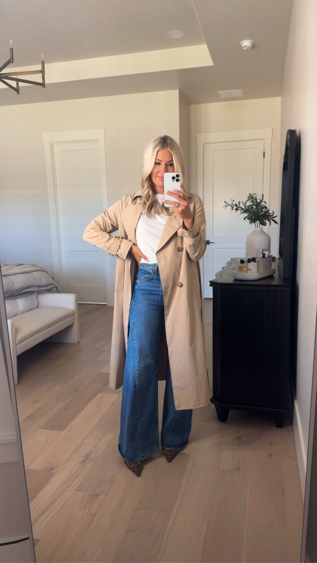 Cupshe trench coat 
Fall outfit idea 
Mother denim 
Comfortable leopard kitten heels 

#LTKHome #LTKFindsUnder50 #LTKSaleAlert