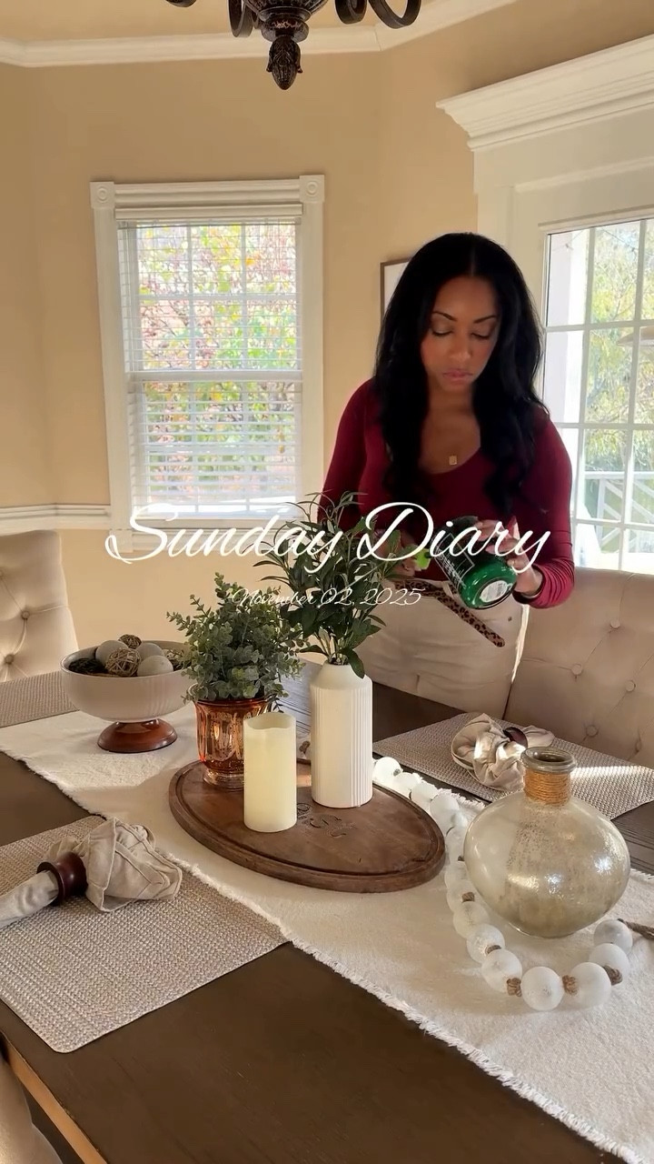 I love Sundays! The absolutely best day to set the tone for the week. #Momlife #sundayvlog #sunday #cozy #home