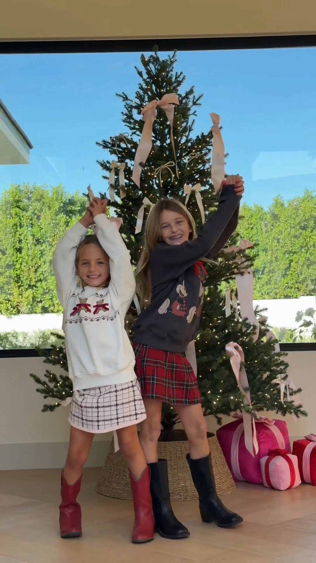 #AbercrombiePartner @abercrombie kids is having a cyber week sale!!! Everything is 40% OFF!! ❤️🎄 

*Offer valid in stores and online from 11/24/2025-12/1/2025 in US/CA. Excludes clearance and gift cards. Online price reflects discount. 

*Use code CYBERAF to get an additional 15% off everything in stores and online at checkout from 11/24/2025-12/1/2025 in US/CA. Excludes clearance and gift cards. See details online.





#LTKCyberWeek #LTKHoliday #LTKKids