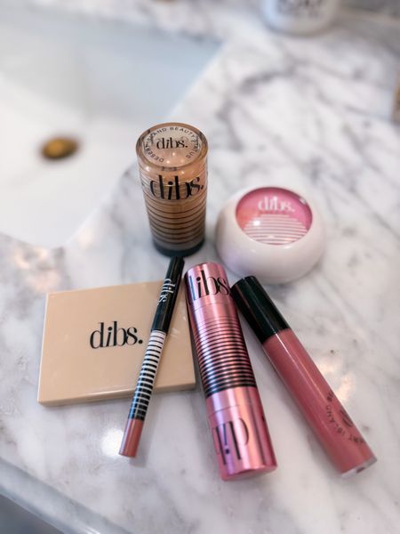 Dibs has been part of my go-to makeup products for awhile now!! Everything they do is just so good!!! I love the desert duo for my contour & blush! It melts into your skin so seamlessly!! Everything about their products are so glowy & pretty! Also, get the brush!!! It is one of the best blending brushes I’ve ever used!! Linked my favs here! 

Eyeshadow Palette: peaches in hand 
Glow tour duo: Starlit or pink cosmos 
Desert Duo: 2.5
Blush Duet: Popstar or Starstruck
Lip liner: shade 1 or 2
Glossy Balm: effortless pink 