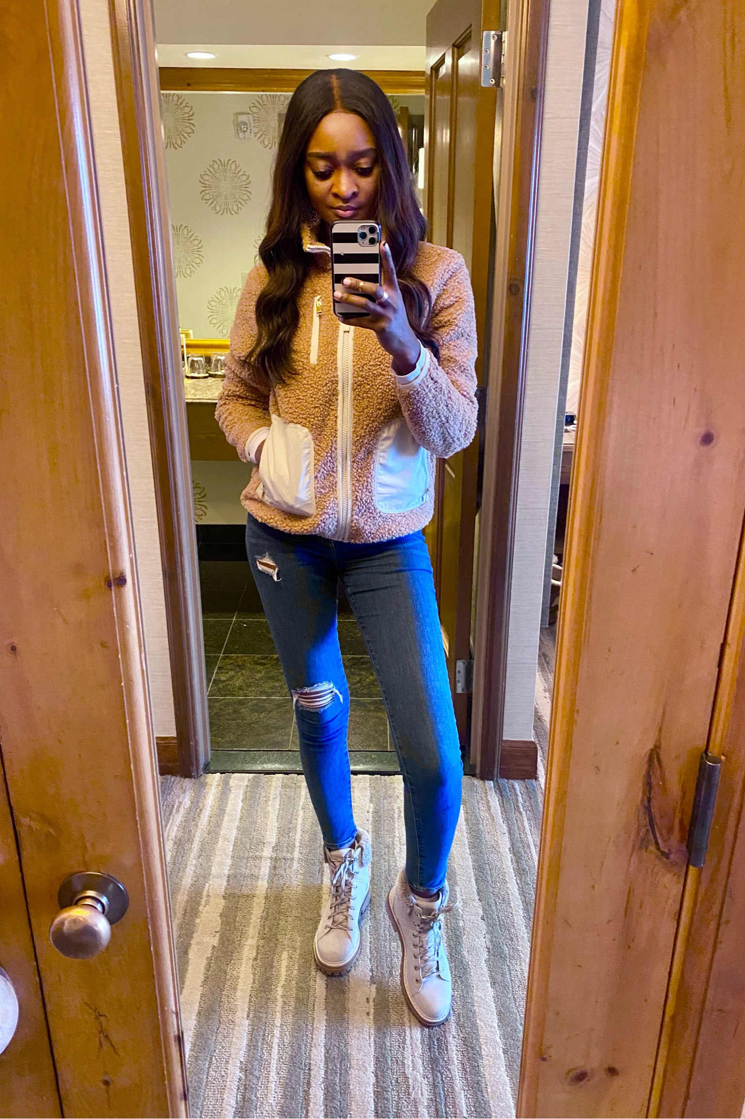 I’m so impressed with @walmartfashion . Totally in love with my Sherpa Jacket and my faux fur boots. They definitely came handy for the snowy and cold day in Beaver Creek this weekend. 


#LTKHoliday #LTKunder100 #LTKstyletip