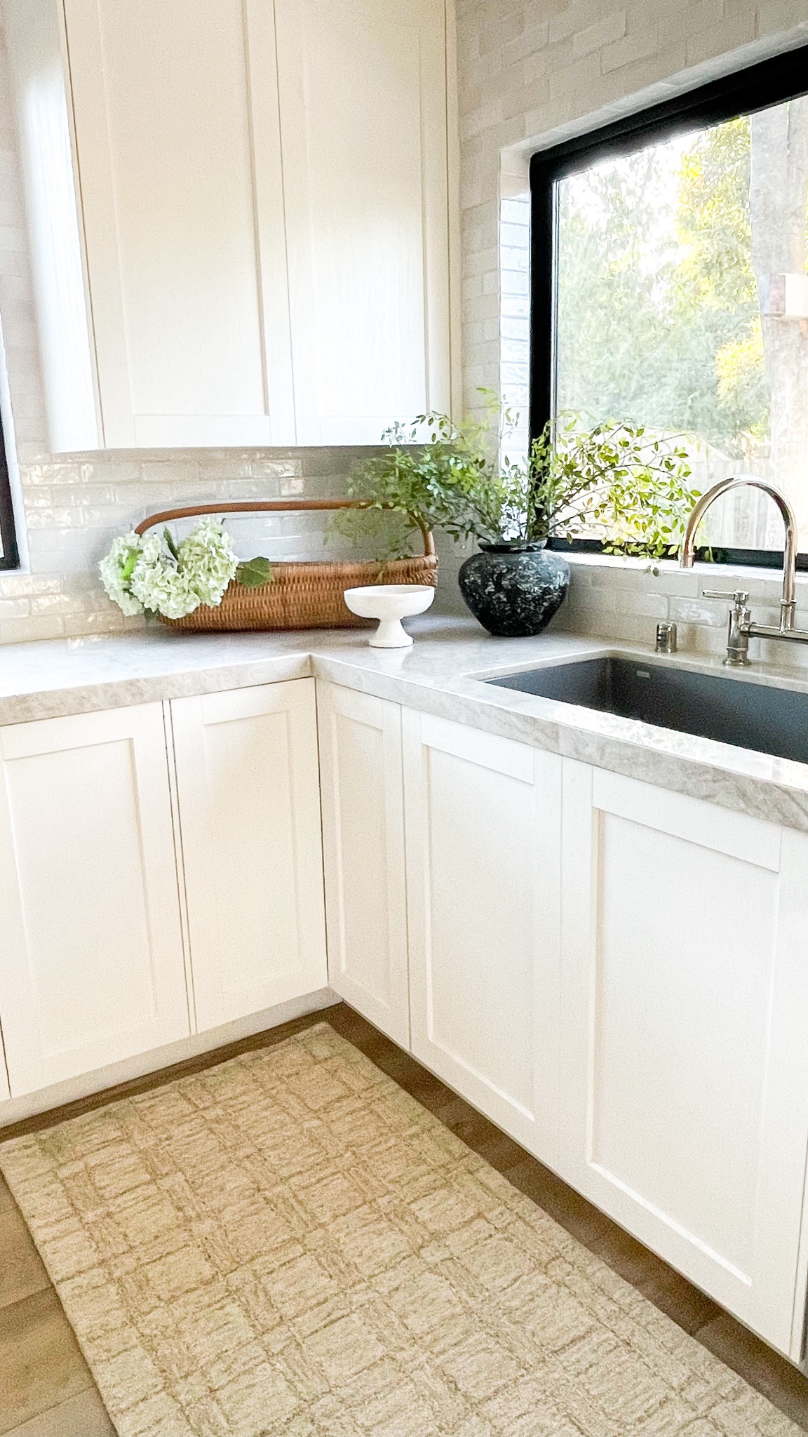 I can’t believe this was a 1980’s kitchen not all that long ago 😭 if you’re mid-renovation- hang in there, it’s worth it!! Loving the warmth and quality on this new @wayfair rug for 56% off 🙌🏻
#OnlyAtWayfair #wayfair #wayfairpartner

#LTKSaleAlert #LTKHome #LTKStyleTip