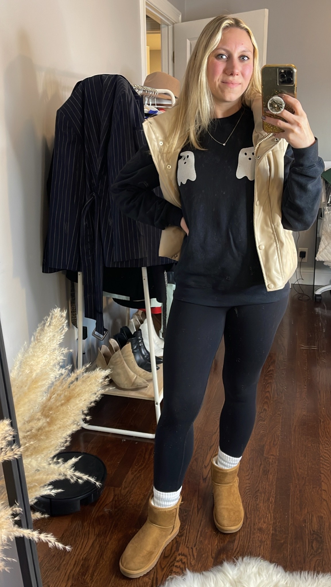 The comfiest fall outfit involves ugg mini (dupes), a sweatshirt & aerie leggings. Wearing a medium in the sweatshirt (size up) & small in the leggings

#LTKHoliday #LTKfit #LTKSeasonal