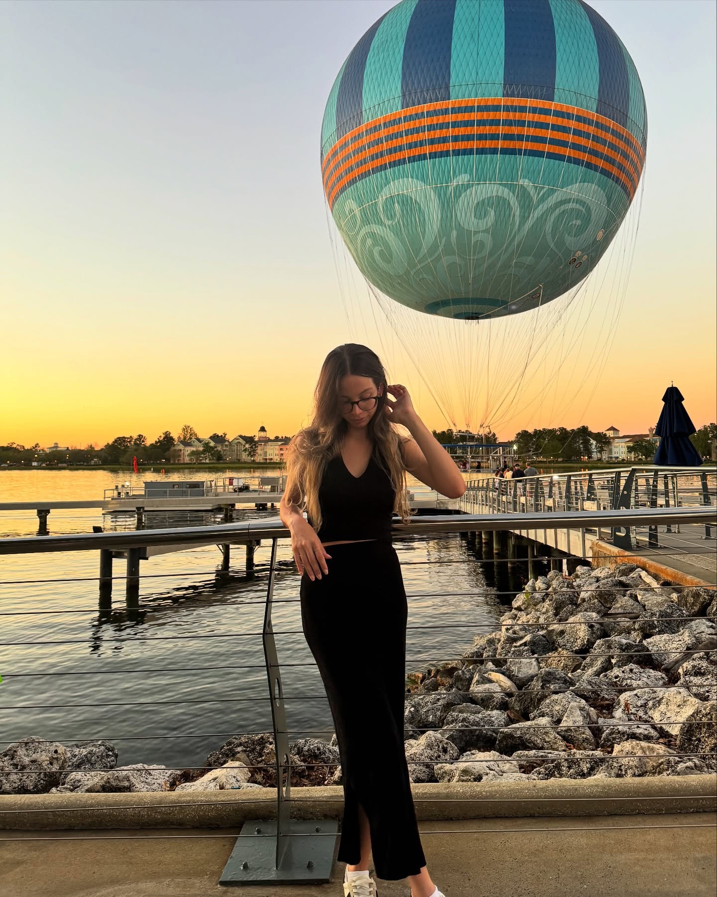 cause we love a good sunset 🫶🏻🥹🤎
.
.
#bloggerstyle #fashionblogger #fashionista #disneysprings #travel #contentcreater #sunsetlovers #aesthetic #lifestyleblogger #inspo #ootdfashion #inspolook #boymom #morandonoseua