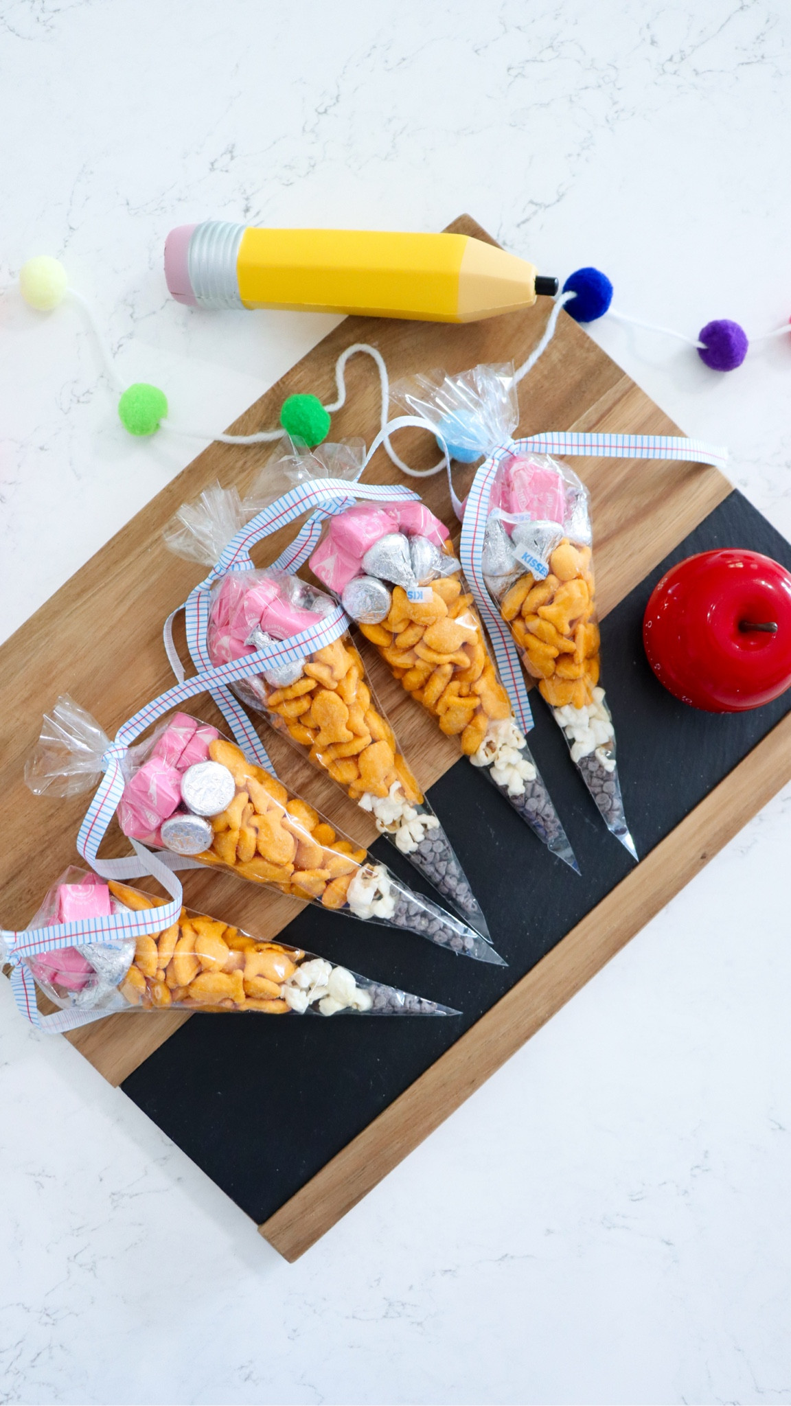 ✏️ Back to School Pencil Snack Bags ✏️

These cute back to school snacks are perfect as a class gift or just to make for your kids and their friends 💗

COMMENT “shop” and I’ll send you links to make these!

#backtoschool #snackbag #diymom #snacksforkids #motherhood #backtoschoolgift #teachersofinstagram / 


#LTKFamily #LTKSeasonal #LTKKids