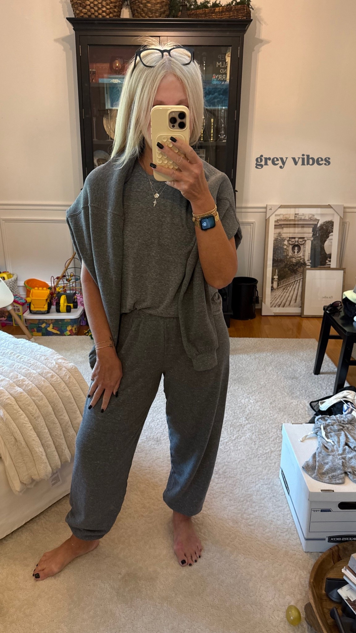 Monochromatic mood 🩶

#LTKTravel #LTKStyleTip #LTKOver40