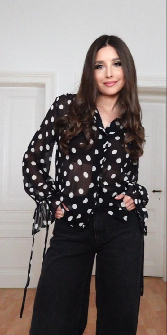 Polka Dots sind Klassiker und Trend zugleich für den Herbst 2026! Hier eine eine gepunktete Seidenbluse von Lilysilk. Erhslte 20% Rabatt mit dem Lilysilk- Code: Gentle20 

 

#LTKFashionMonth #LTKdeutschland #LTKautumn