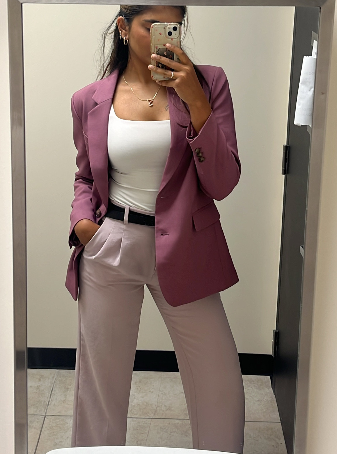 Monotone work fits ftw 

#LTKspring #LTKworkwear #LTKmodest