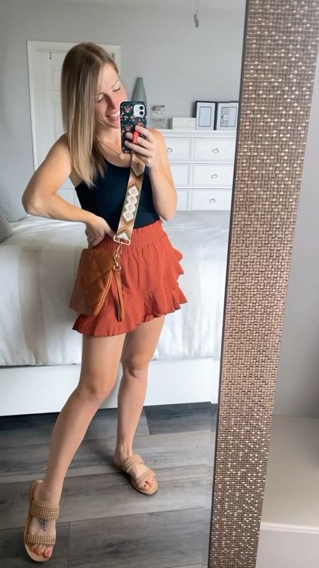 OOTD ✨My Amazon skort is on sale for PRIME DAY & everything is 40% off @threadedpear with code SUMMER! 🙌🏻🙌🏻 Comment LINKS & I’ll DM you 🫶🏻

This is such a cute Summer pairing! 

✨OTHER WAYS TO SHOP: 
-Click links in stories or story highlights 
-Tap the link in my bio & head to my LTK page @sarahestyleme
-Visit my Amazon Storefront at www.amazon.com/shop/sarahestyleme

@amazonfashion #founditonamazon #founditonamazonfashion #amazonfinds #amazonskort #skort #primeday #summerstyle #styleinspo #styletrends #styletip #styleblogger #outfitideas #outfitinspiration #stylereels #affordablefashion #ltkfind #ltkunder50 #styleover30 #cuteoutfits #momstyle #datenightoutfit #easyoutfit #styleonabudget #styleblog #stylegram #outfitreel #primedaydeals #amazonprimeday #primedayfashion 

#LTKsalealert