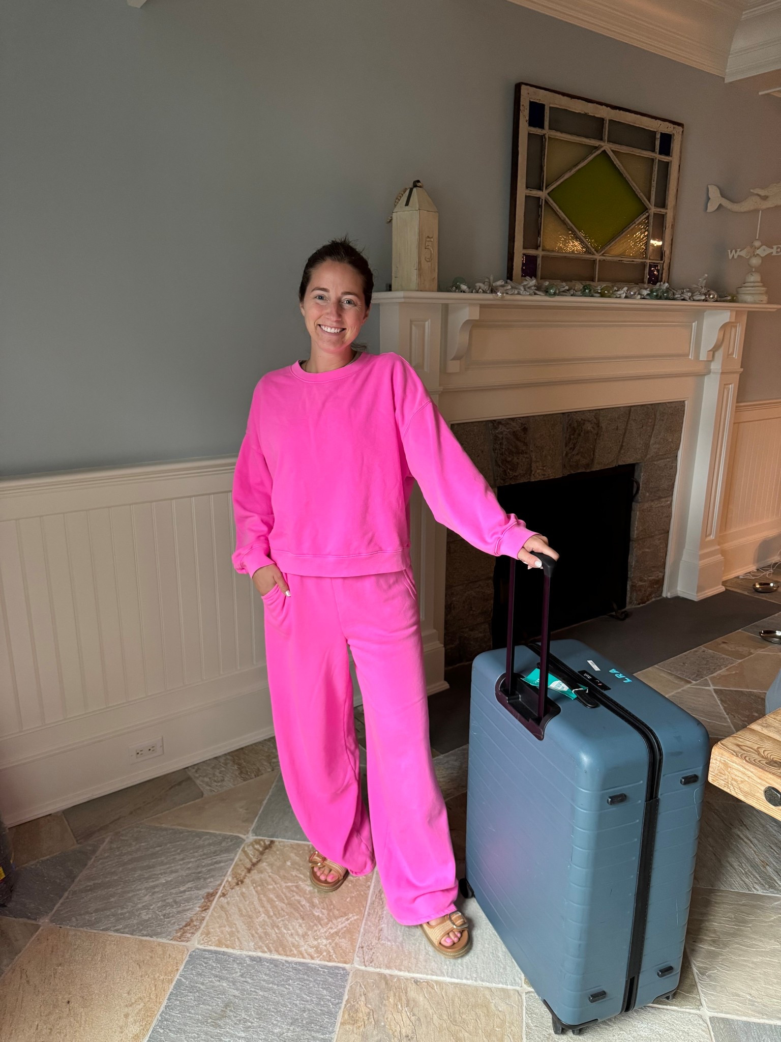 This set is so comfy!! I’m wearing size small in both 

Color: sugar plum neon pink 

#LTKFindsUnder100 #LTKSaleAlert #LTKFindsUnder50