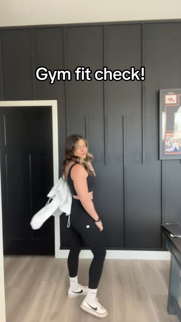 Gym fit that can easily transition to running errands or school drop off!

#LTKActive #LTKOver40 #LTKFitness