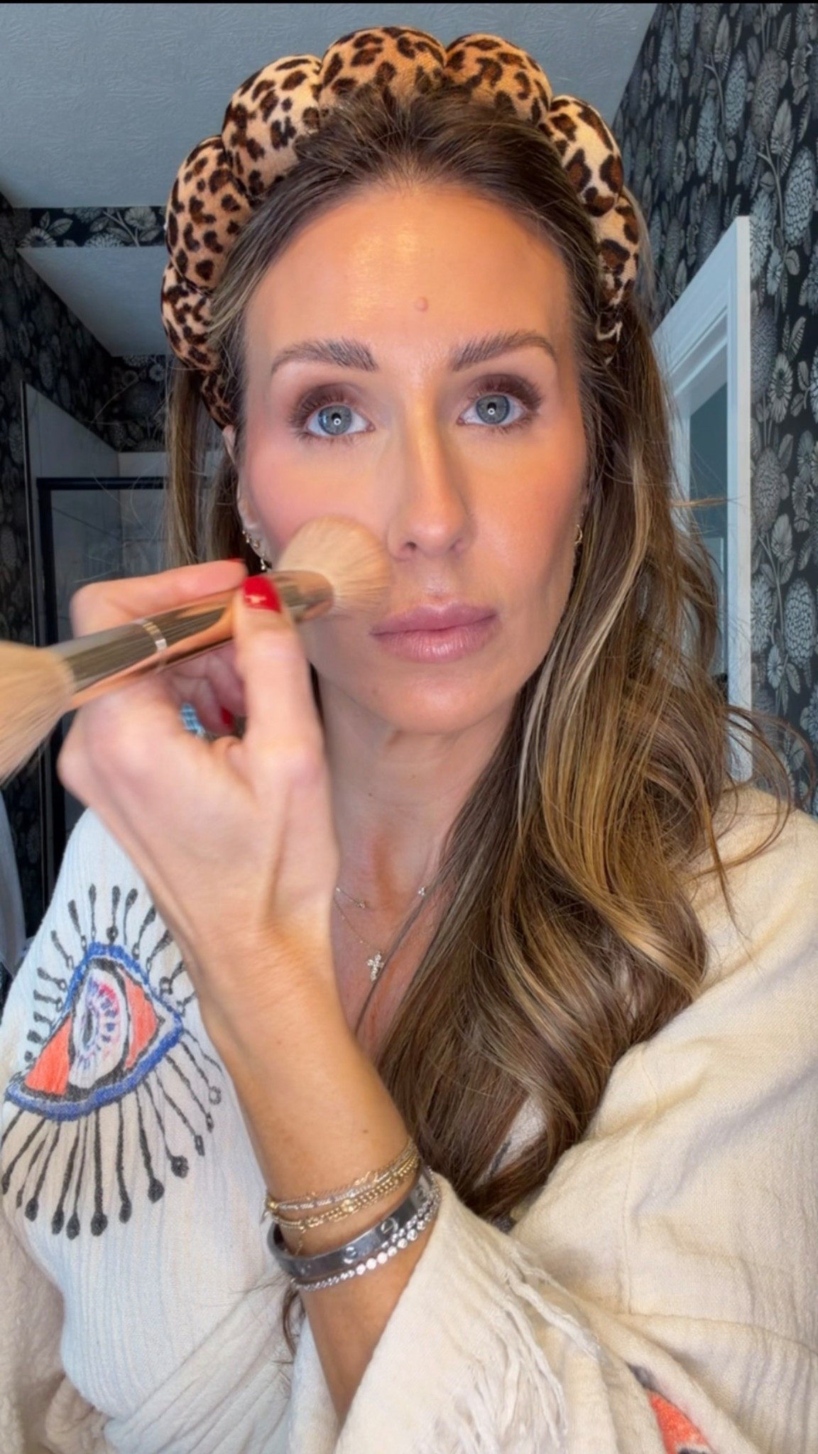 Loose setting powder
Drugstore makeup 
Over 40 beauty 

#LTKBeauty #LTKmorningroutine #LTKOver40