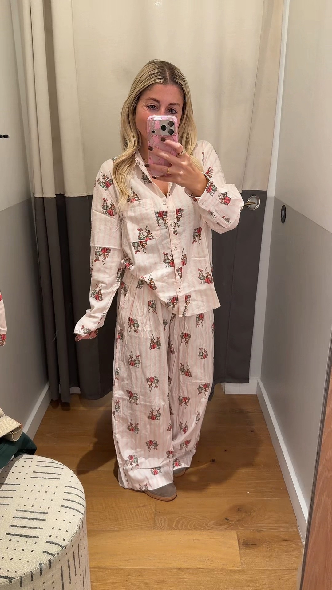 New Cindy Lou pjs @Aerie 
Size xs