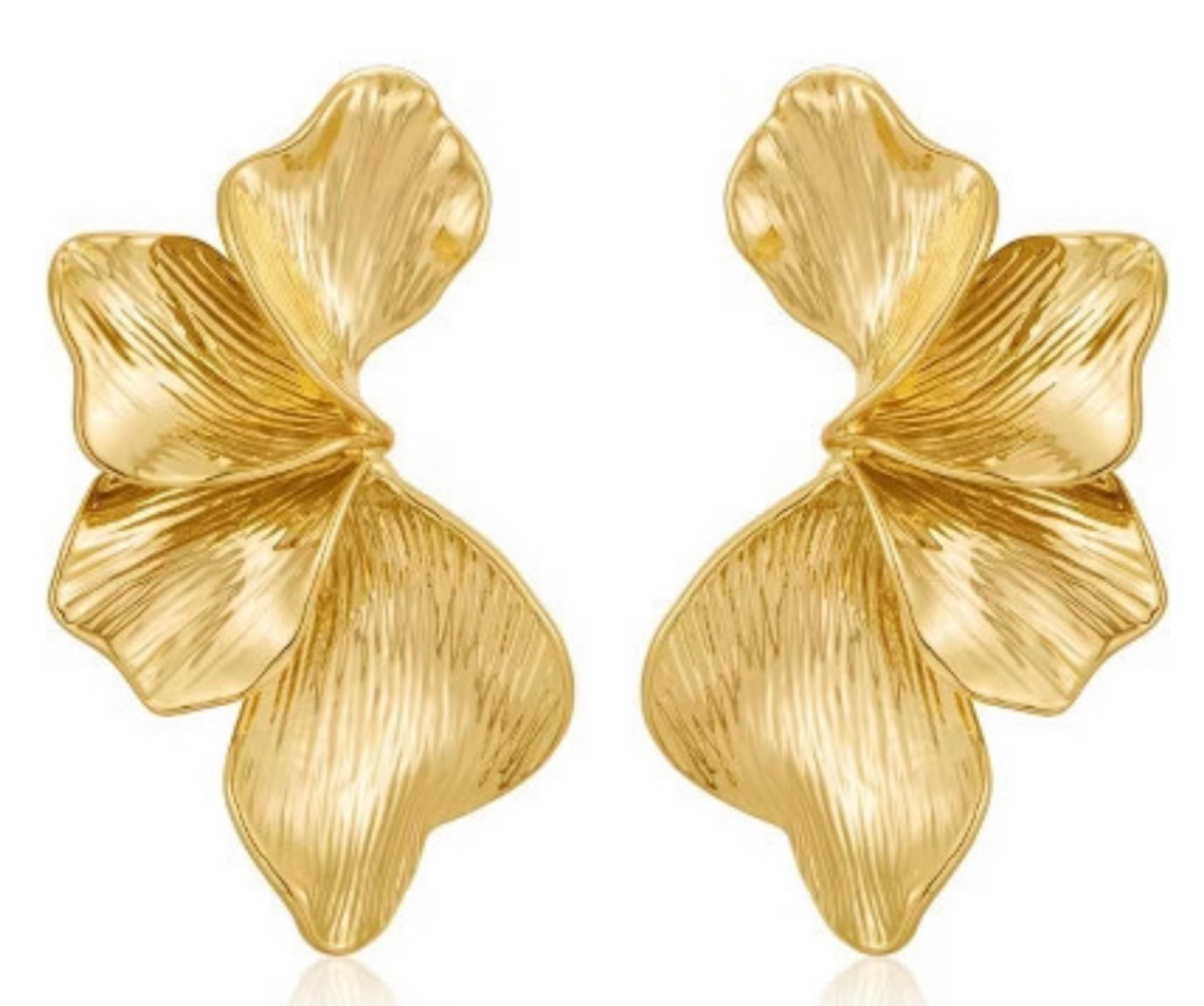 The perfect gold earrings for a wedding or vacay! 

#LTKootd #LTKTravel #LTKvlog