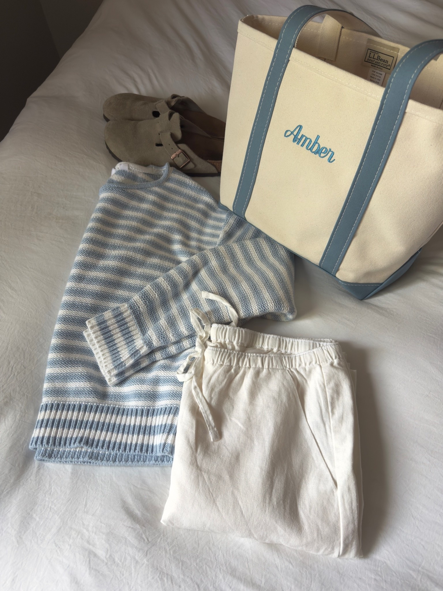Linen pants outfit 💛

#outfitinspo #coastaloutfit #casual #stripes #boatandtote #bag #birkenstock

#LTKSeasonal #LTKootd