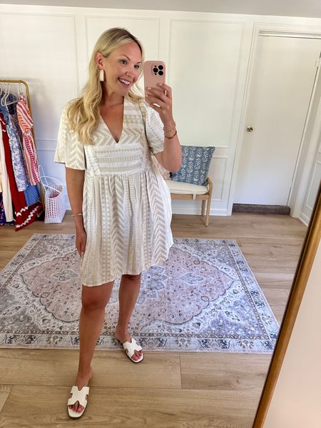 Neutral version of one of my fav old navy dresses! A great, comfy summer dress! I’m wearing a med. this also has pockets 

#LTKStyleTip #LTKSeasonal #LTKMidsize