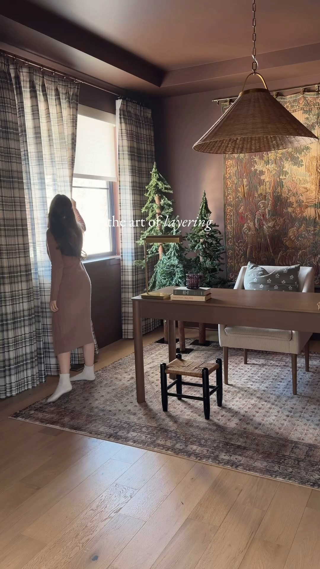 My absolute favorite curtains and shades @twopagescurtains 😍

Use code VICTORIAGEORGES for 27% off your order 

Featuring:
Lay Natural Jute Bamboo Woven Shade
Color: Bark
Outside mount
Cordless

Sara Le Print Linen Drapery (Pleated)
Color: Latte (SL-E5)
Unlined
Memory trained
Triple pleat

#twopageshome #twopagescurtains

#LTKSaleAlert #LTKHome