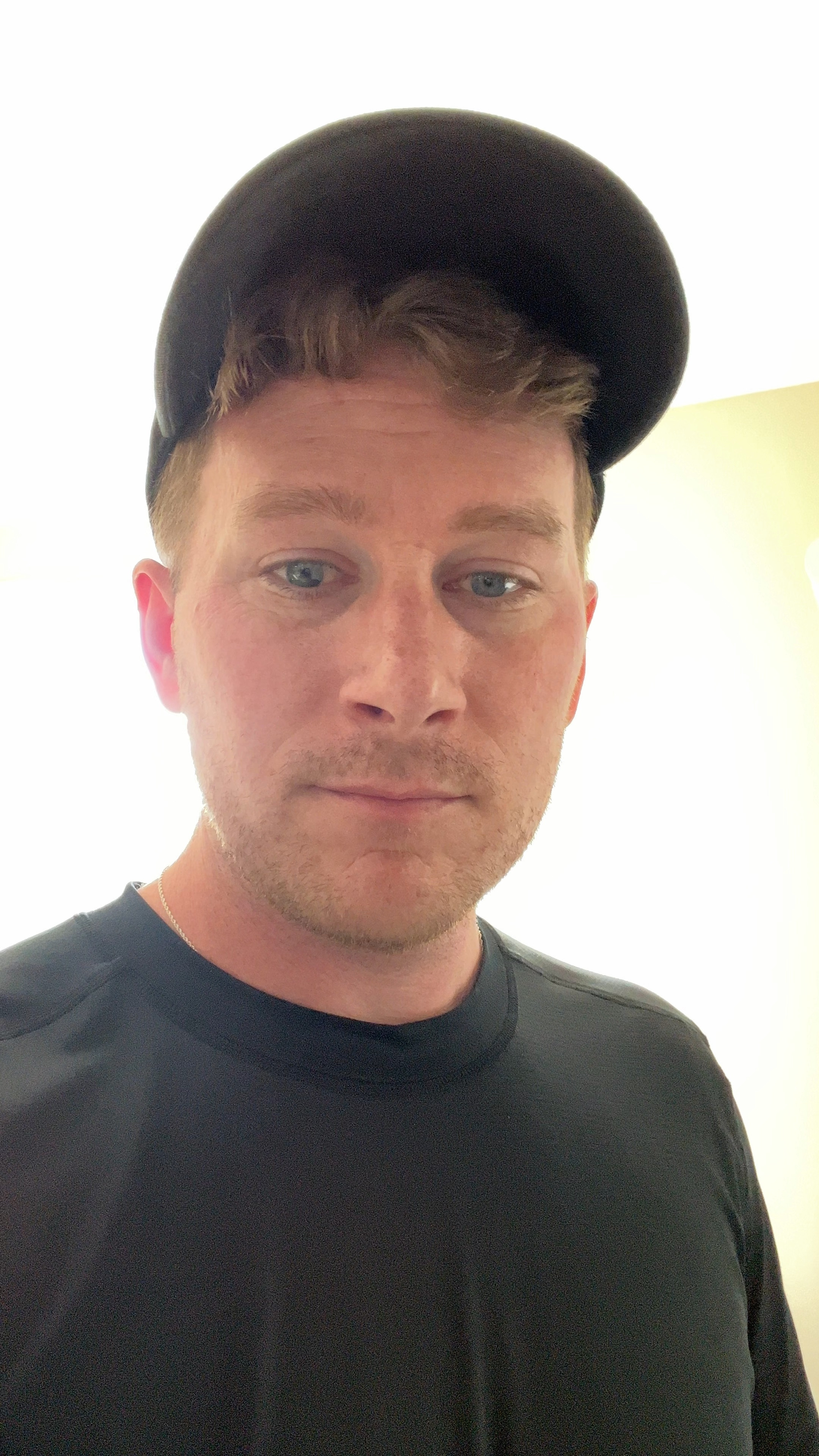 My Sunday afternoon comfy fit on these getting warmer nights! If I wasn’t able to find the exact product, I liked something similar! Guys, seriously, get these Uggs as house slippers! You can thank me later.

#LTKActive #LTKMens #LTKFitness