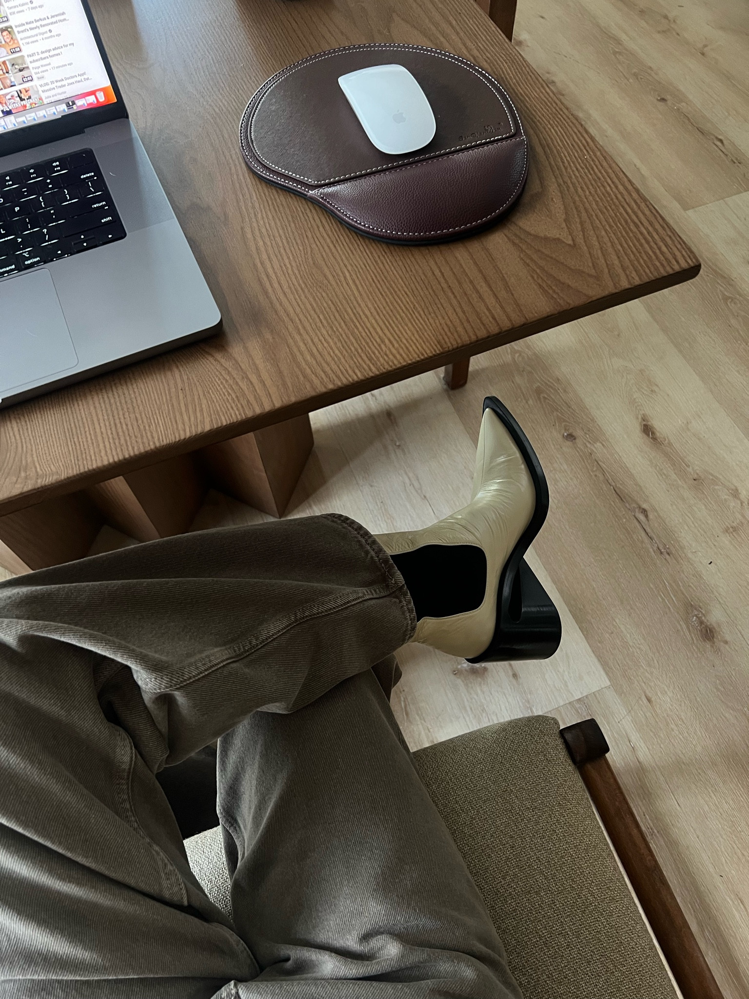The perfect light brown denim and my go to boots lately  