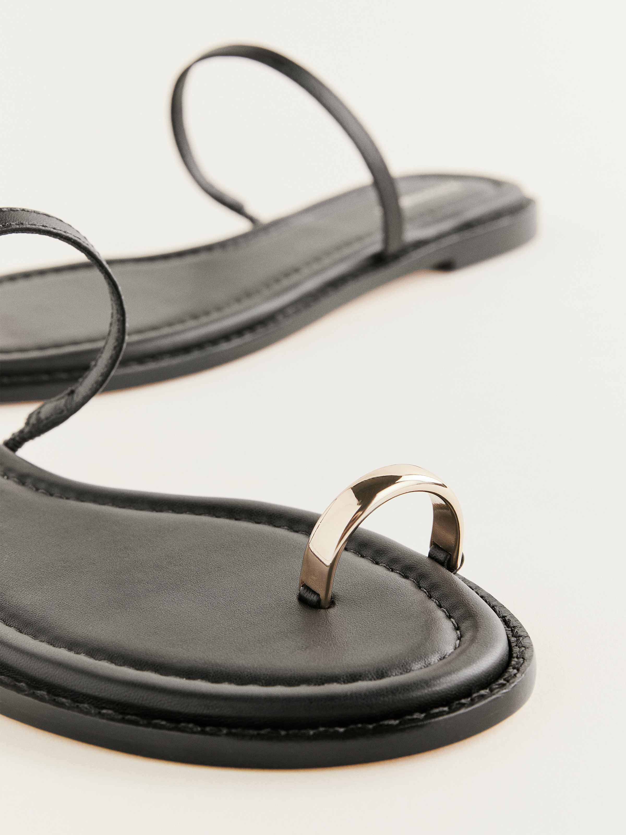 Cassandra Flat Sandal | Reformation (Global)