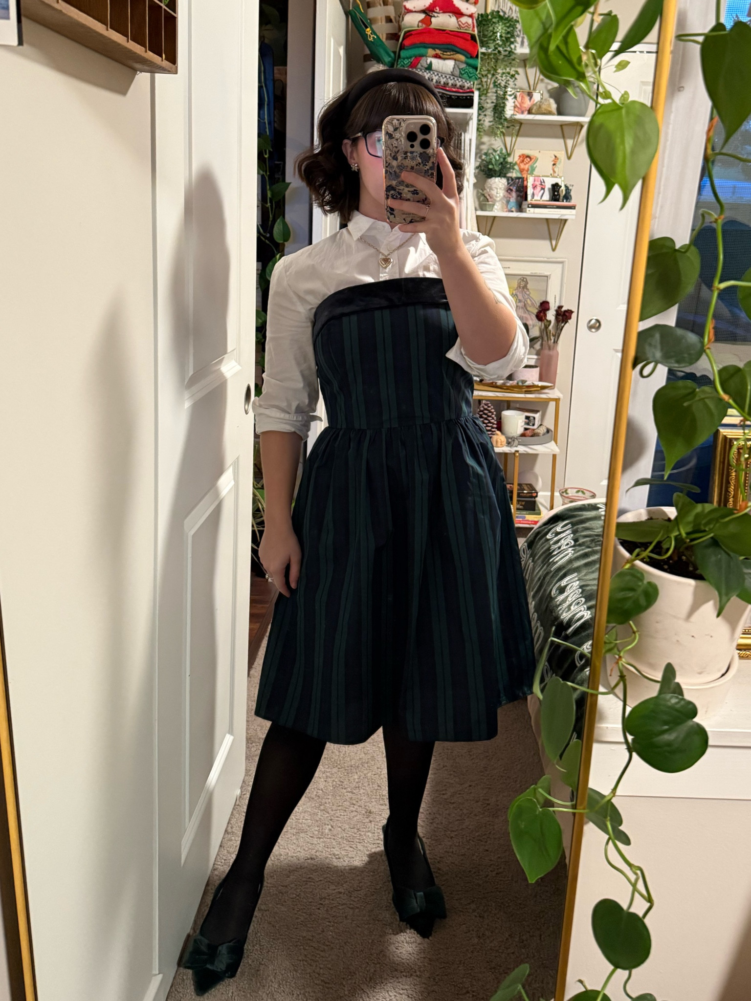 I love styling a button up under a strapless dress for work. It’s a great way to utilize your cocktail dresses more. I thrifted this vineyard vines dress and can’t seem to find anymore, but eBay has some other options that would work great! 

#LTKStyleTip #LTKWorkwear #LTKHoliday