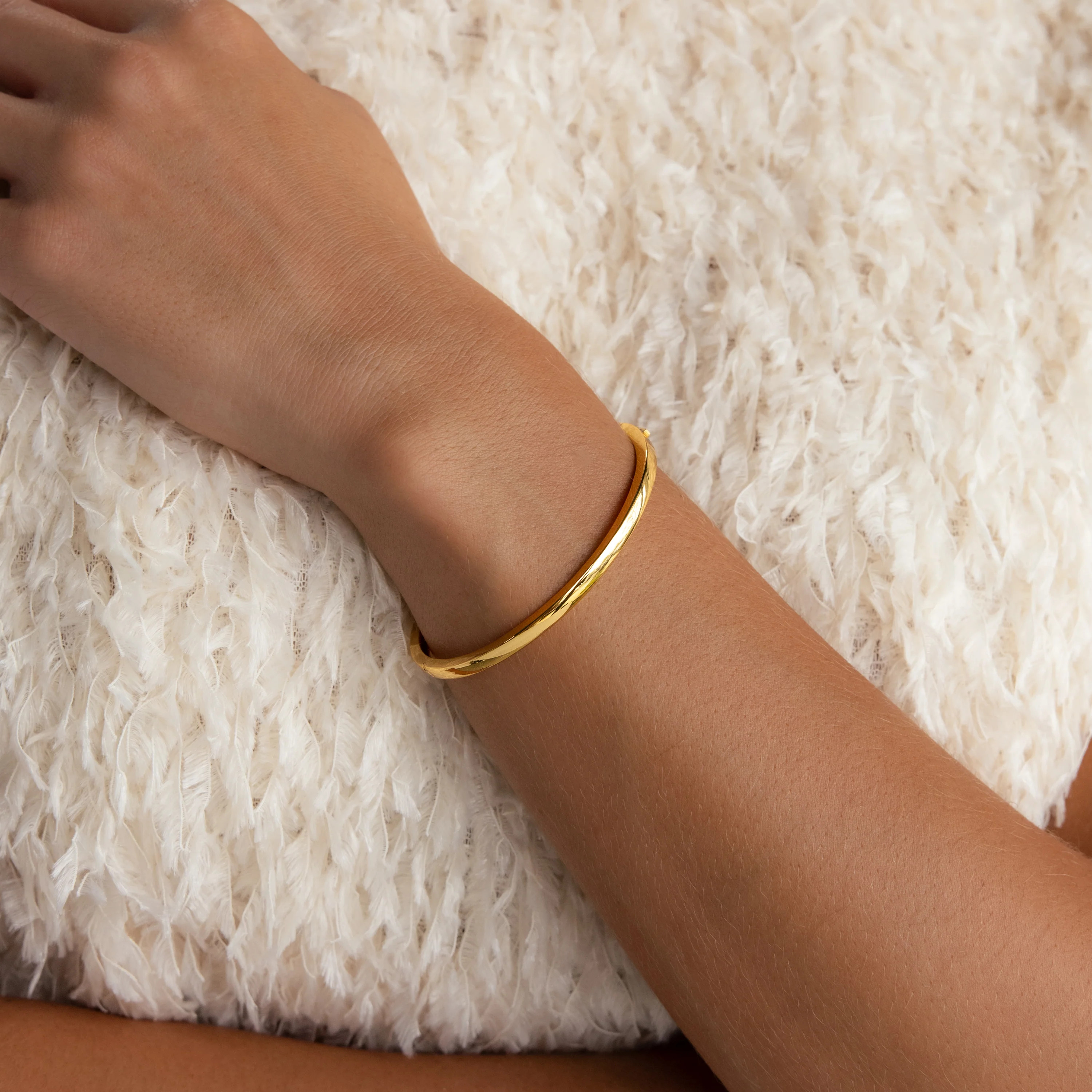 Minimalist Stacking Bangle Bracelet in Gold | Caitlyn Minimalist | Caitlyn Minimalist