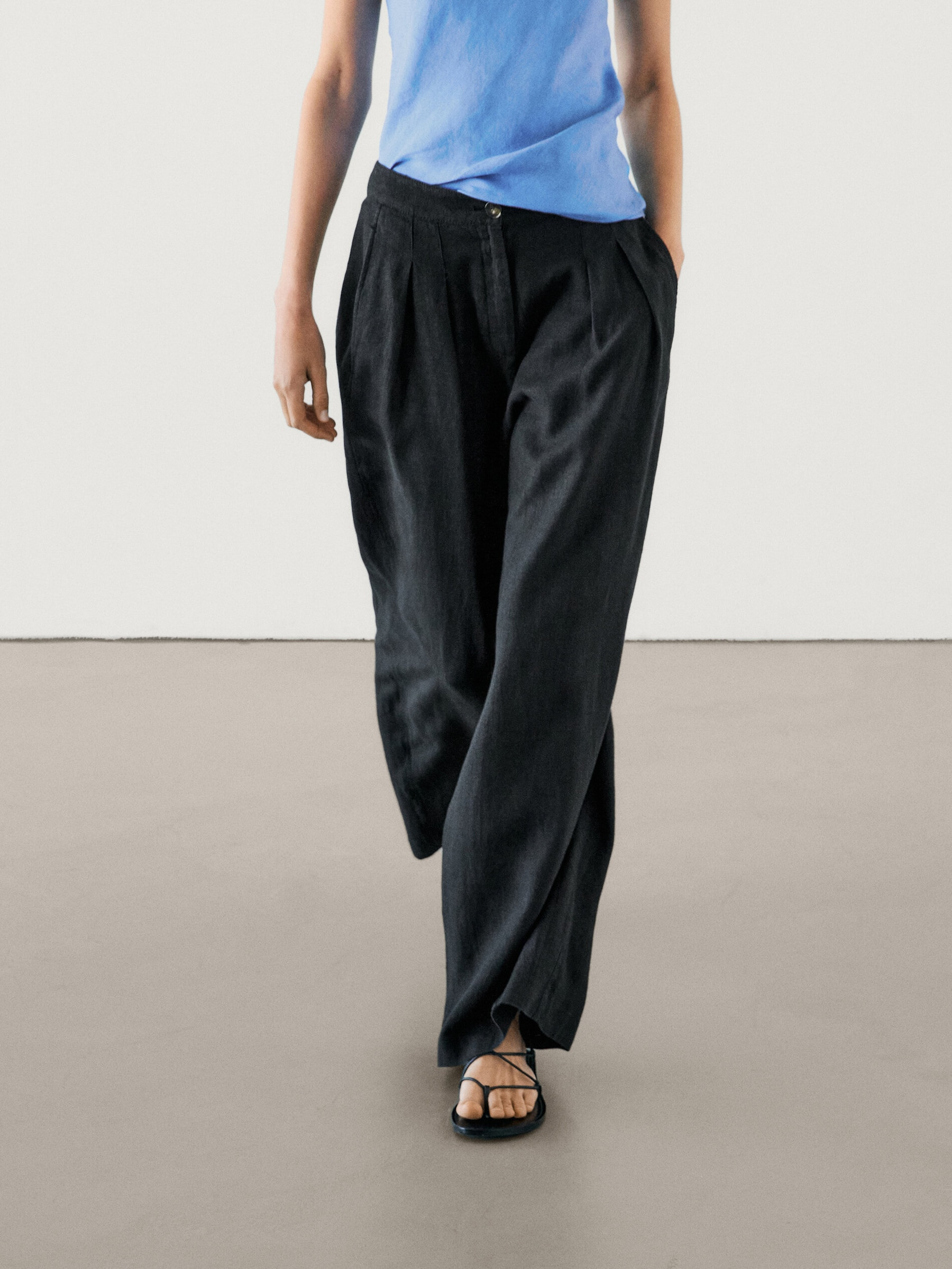 Wide-leg linen trousers with double darts | Massimo Dutti US
