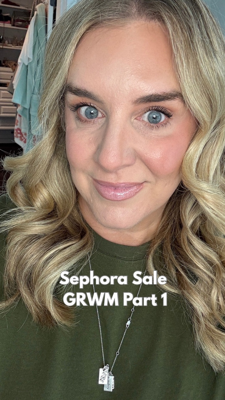 Finally got my @sephora order in, just in time for the last day of the sale! Trying out some of my new products and a few of my make up staples that I already have.

What new products are you buying? 

Don’t forget to come back for part 2!

@patrick ta 
@Natasha Denona 
@milkmakeup 
@Makeup By Mario 
@Anastasia Beverly Hills 
@laneige_us 

#sephora #sephorahaul #sephorasale #beauty #makeup 