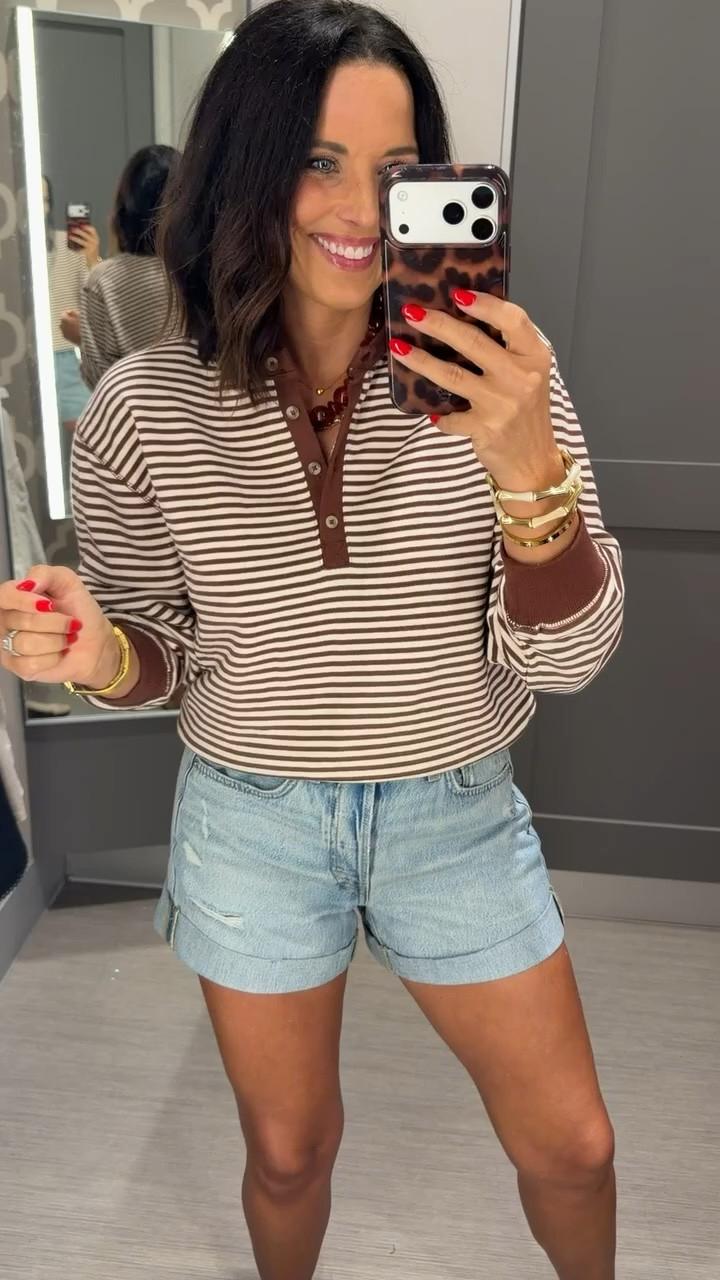 Wearing a small in the pullover & a size 2 in the shorts
5’3” for reference

#TargetStyle #TargetFinds #TargetFashion #FallStyle #NeutralOutfits #EverydayStyle #AffordableFashion #TargetHaul #LTKStyle #CasualOutfit