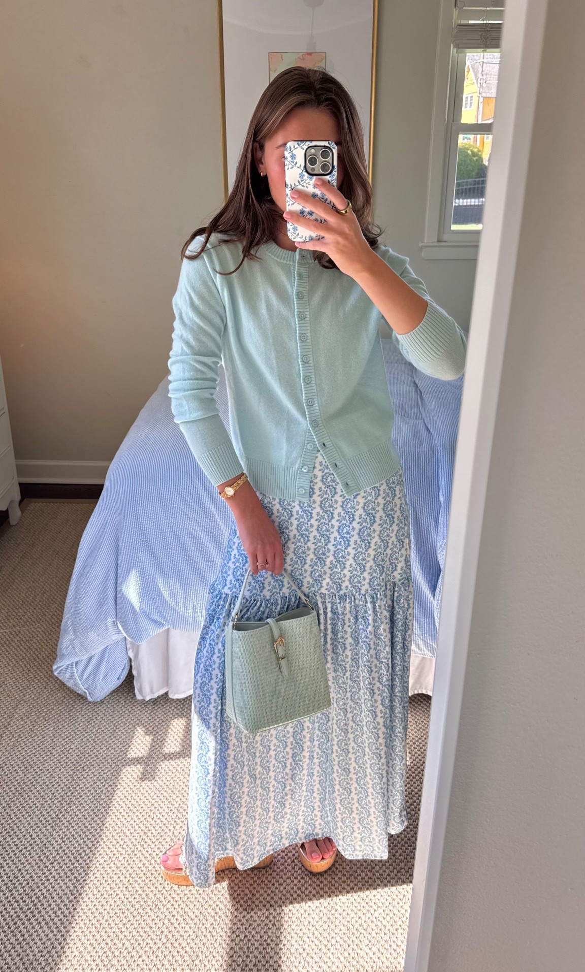 Wearing my usual (xs) and I’m 5’2” wearing 2” platforms here!