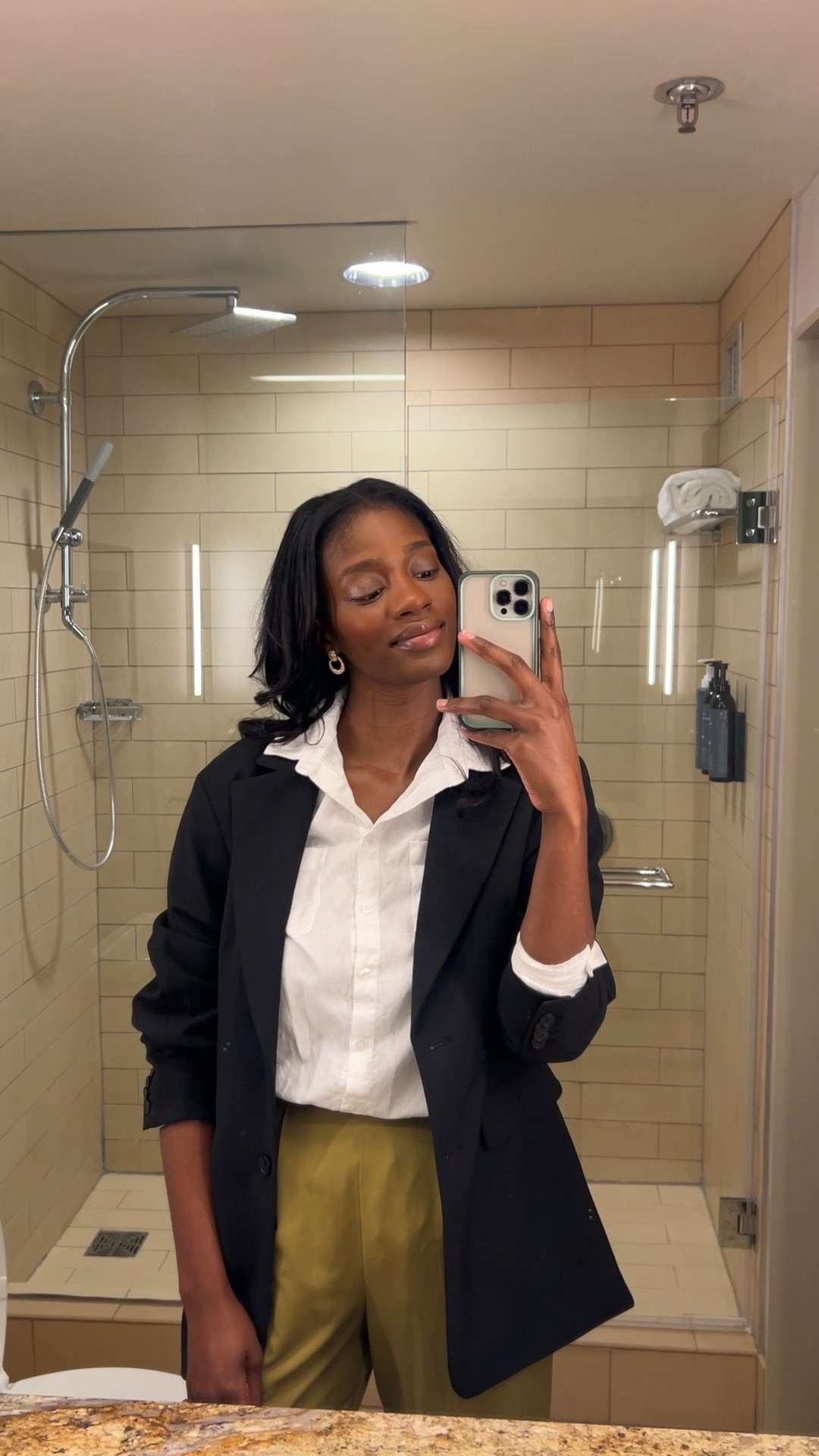 I love traveling for dental conferences, gives me a great opportunity to get out of my scrubs! 

#LTKStyleTip #LTKBeauty