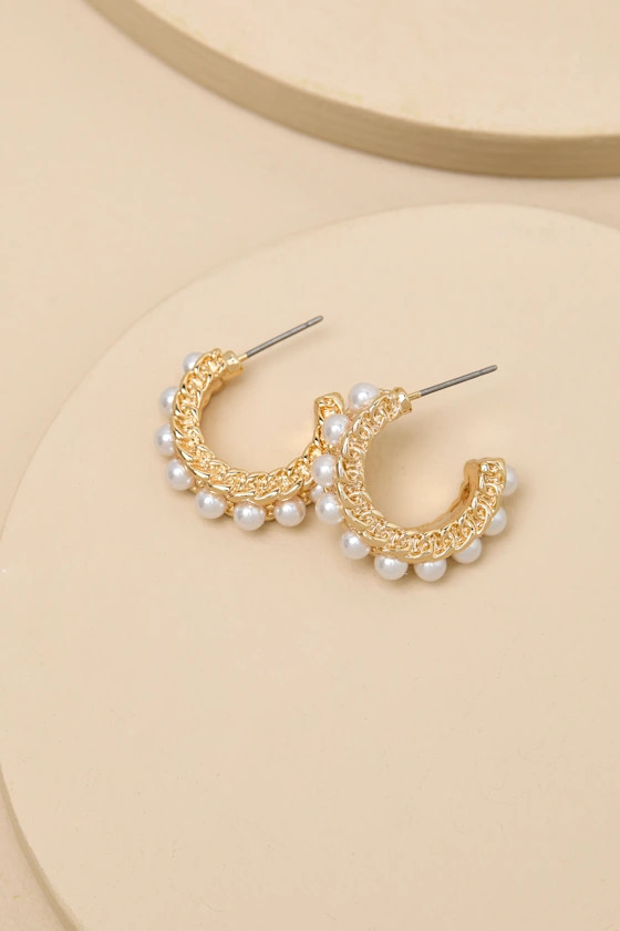 Maeda 14KT Gold Pearl Hoop Earrings | Lulus