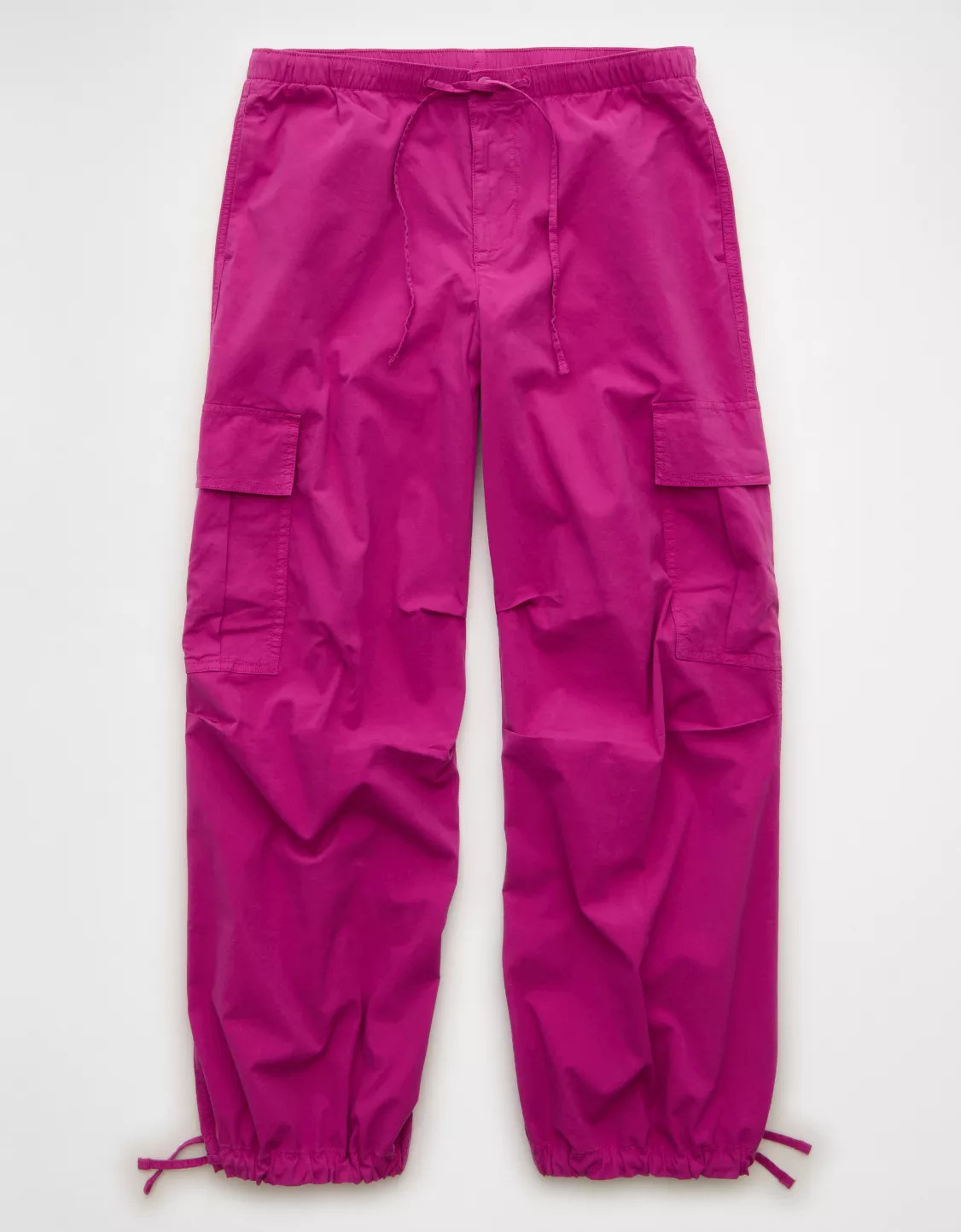 AE Low-Rise Baggy Cargo Parachute Pant | American Eagle Outfitters (US & CA)