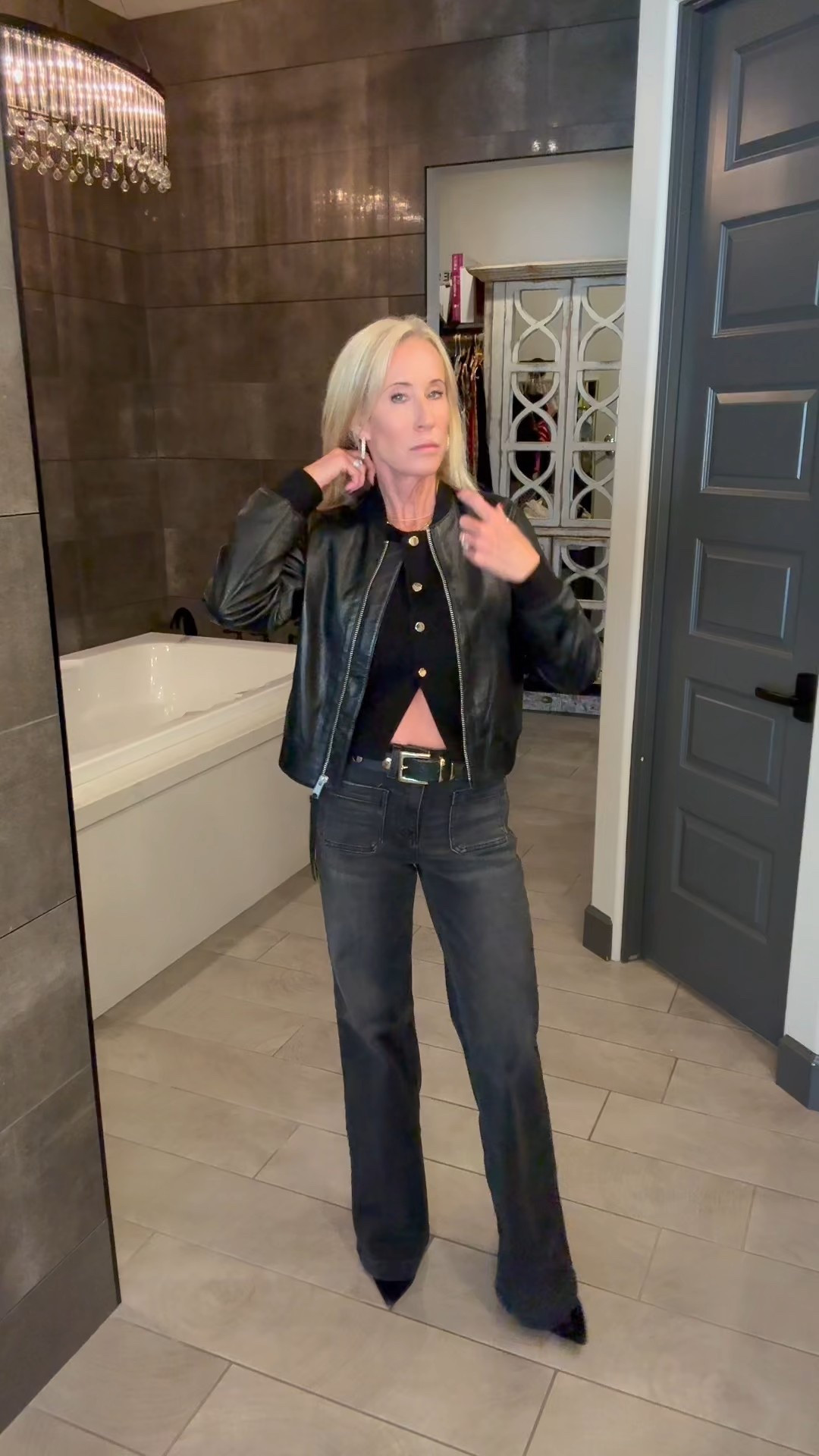 All black look that is always fun !

#LTKFindsUnder100 #LTKOver40 #LTKFindsUnder50