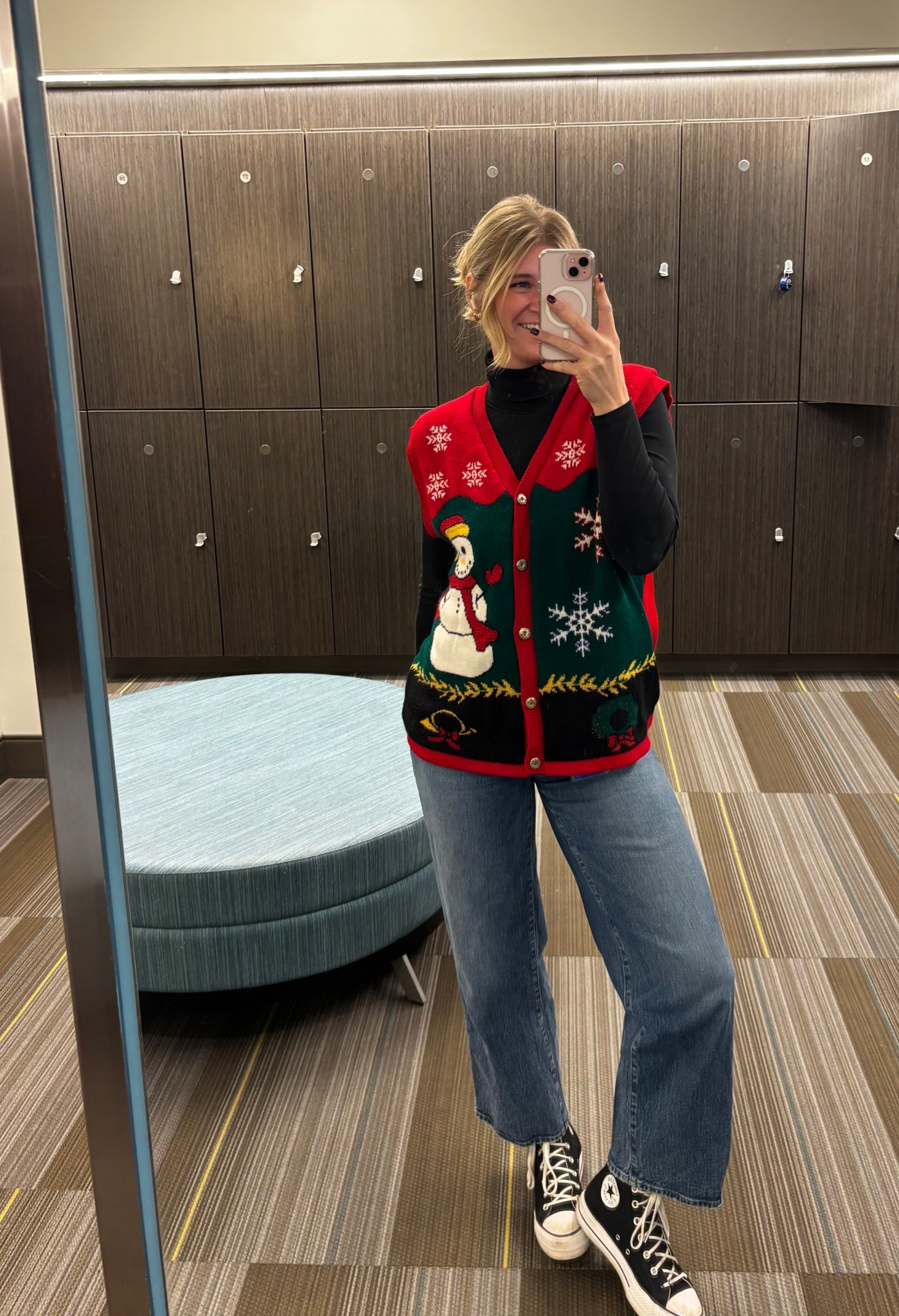 Christmas sweater to kick-off Christmas Week!

#LTKSeasonal #LTKootd #LTKdayinmylife