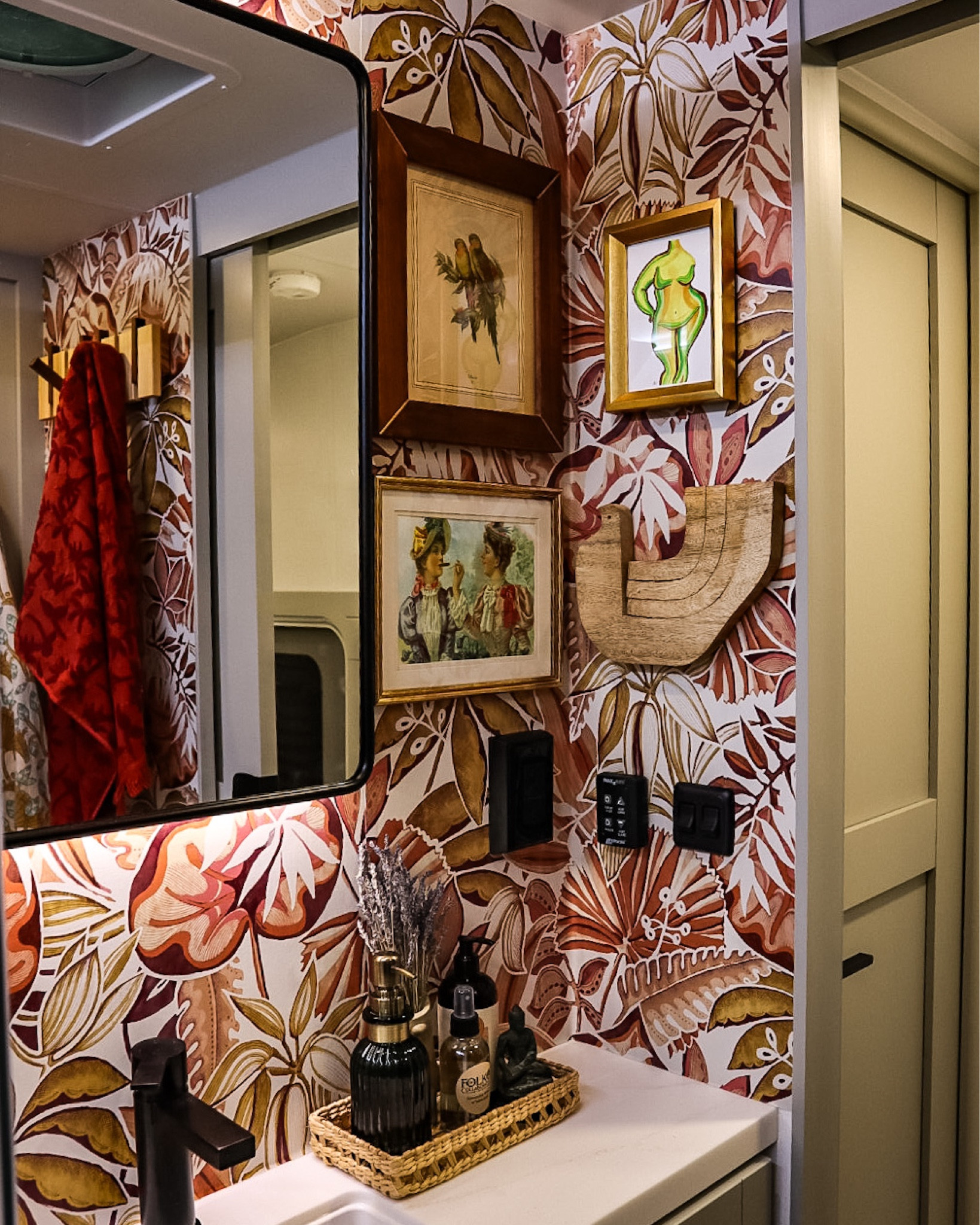 Bathroom makeover reveal ✨

#LTKhome