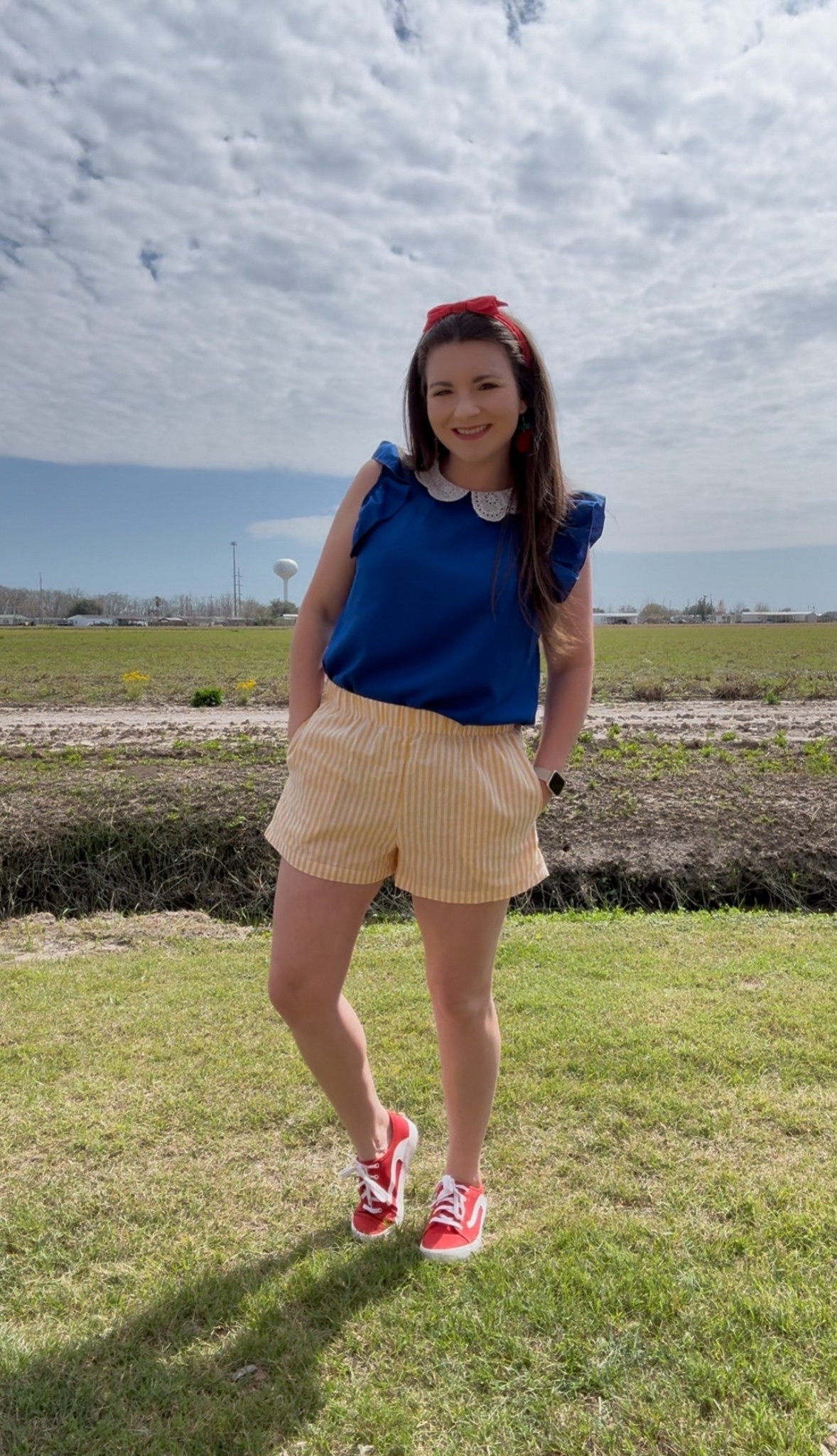 Snow White inspired outfit 💙❤️💛

#LTKFindsUnder100 #LTKTravel #LTKSeasonal