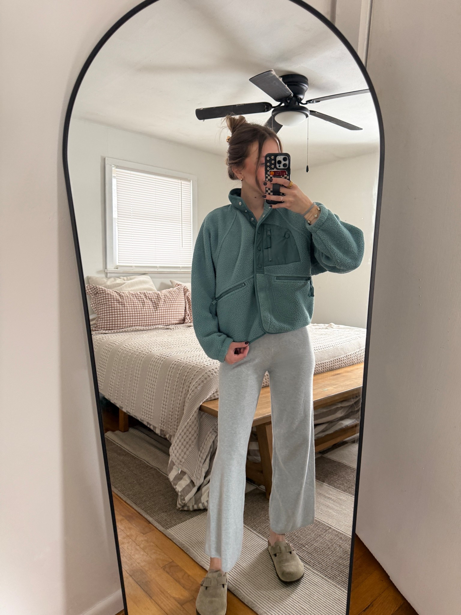 This color fleece 😍 #freepeople #freepeopleoutfit #fleecejacket

#LTKootd #LTKmomlife #LTKgrwm