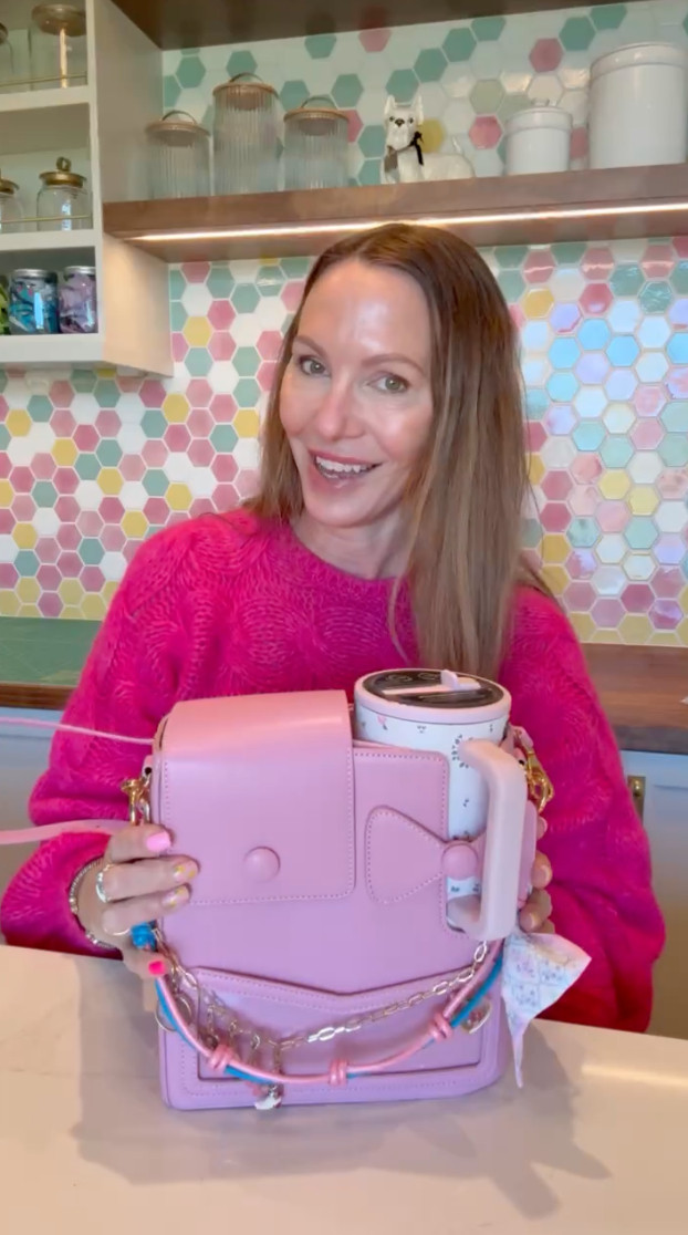 Okay but this might be the cutest late Mother’s Day gift ever 🥹💗
Also perfect for birthdays, surprise gifts, college girls and busy moms!



gift ideas, on the go, to go, bags, snakc bag, mom life, gift for mom  

 #LTKdayinmylife #LTKmomlife #LTKSeasonal