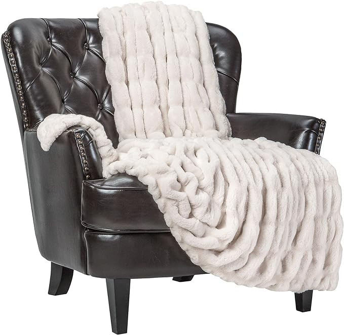 Chanasya Premium Ruched Faux Fur Throw Blanket - Luxurious, Soft Reversible Mink Blanket - 50" x ... | Amazon (US)