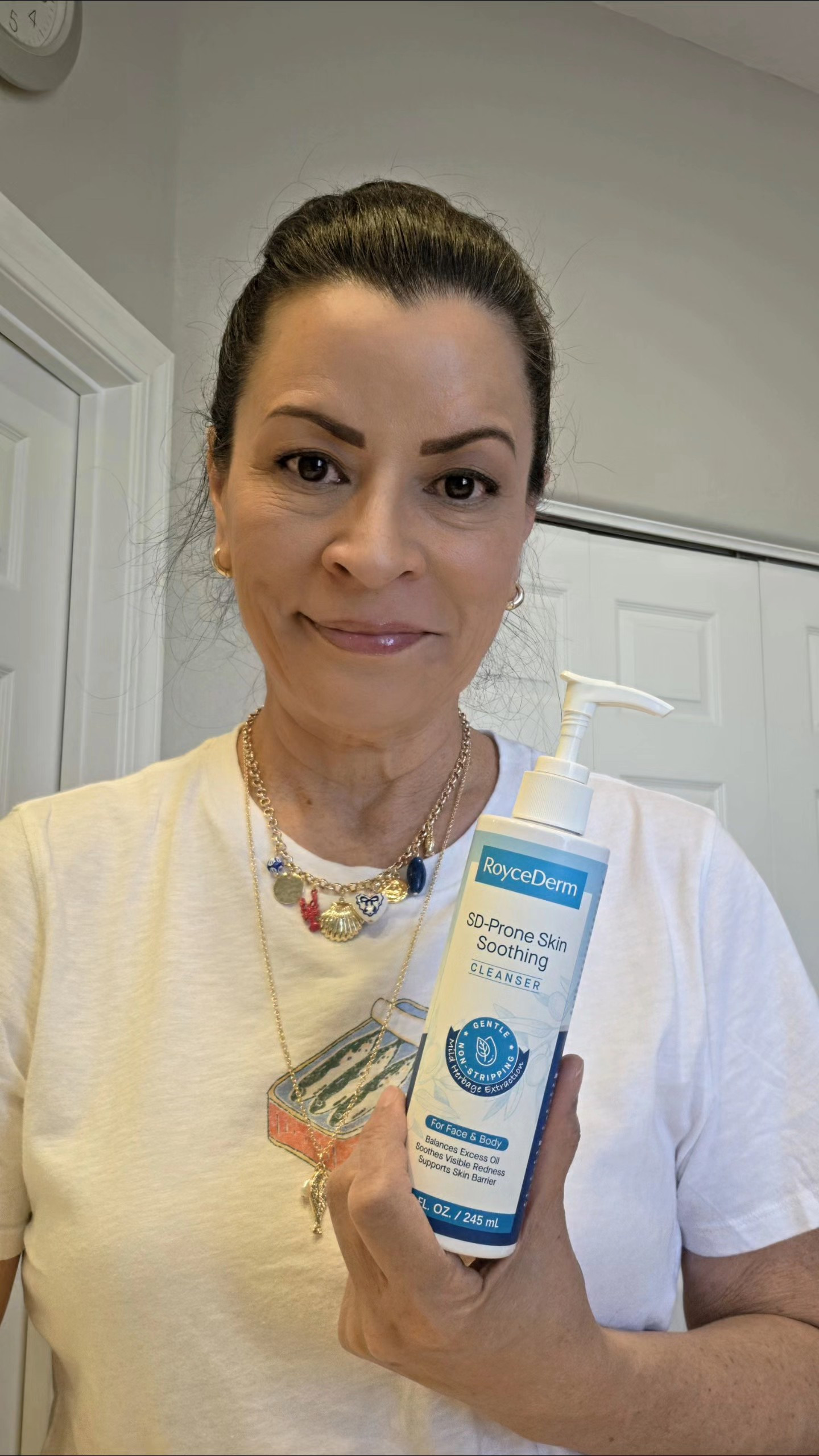 Do you have sensitive skin? This cleanser from Roycederm is so great to use from head to toe! It is unscented, does not strip your skin or make it feel dry and tight. My sensitive skin is very happy! 🥰#sensitiveskinremedy#roycederm#skincarefordermatitis#eczemapronecleanser#healthyskin#skincare#gentleskincleanser#affordableskincleanser

#LTKmorningroutine #LTKOver40 #LTKSaleAlert