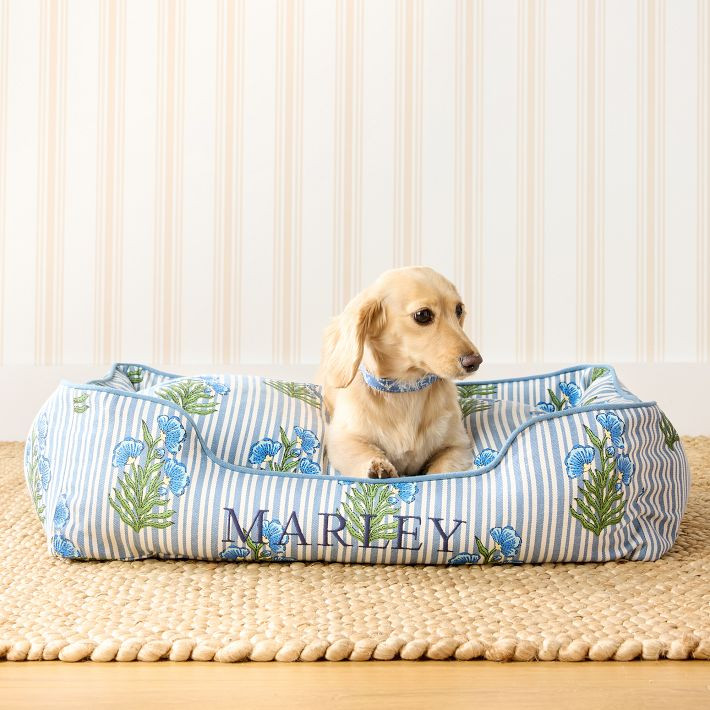 Deluxe Dog Bed Lounger | Mark and Graham