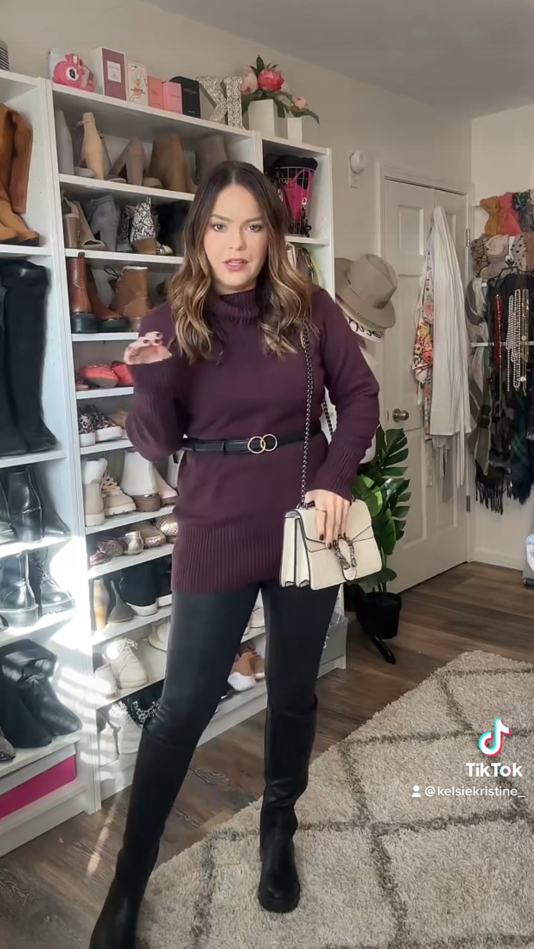 Sweater tunic, faux leather leggings, tall Chelsea boots - fall midsize outfit 

#LTKstyletip #LTKcurves