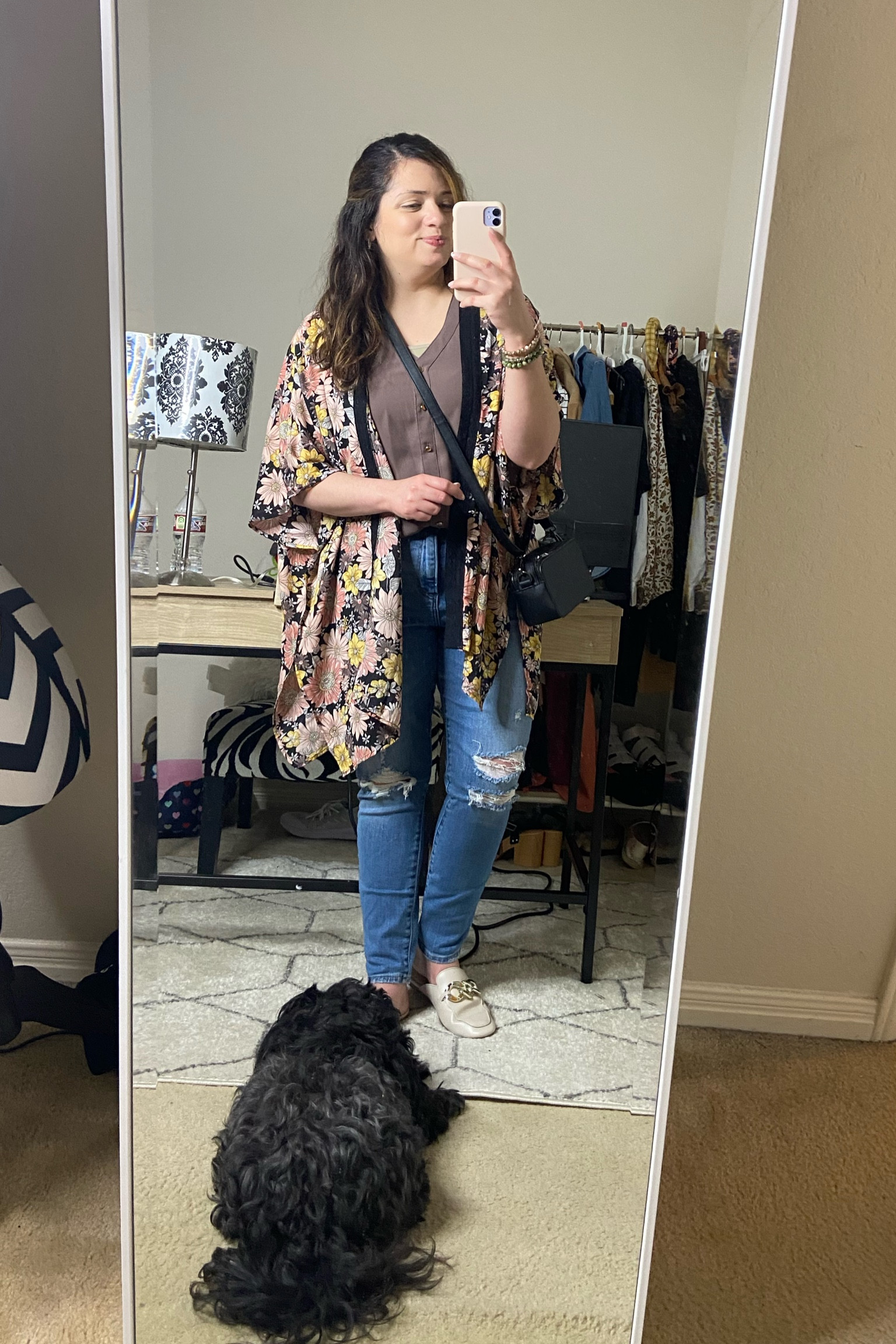 Happy Wednesday lovelies! I’ve been doing a lot of day to night looks wearing a certain piece I was wearing during the day to transition into night. Yesterday I added this cute kimono to my top I wore to work and swapped my pants for jeans. Slide to see my look for during the day I wore to work. Plus I saw my pretty kimono is on sale for $18. Kimonos are my fave piece to wear a great transitioning piece. 



#LTKsalealert #LTKstyletip