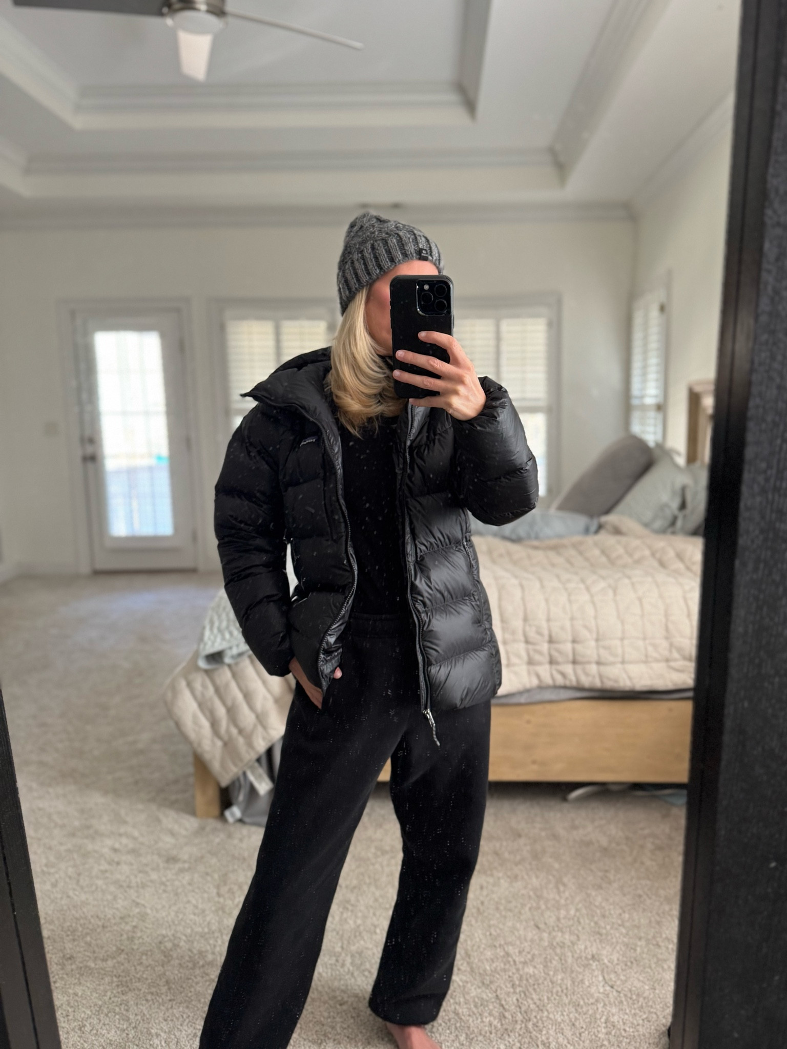 Sweats , sweat shirt , sweat pants , winter outfit , winter clothes , beanie , hat , winter jacket , Patagonia , lounge wear 

#LTKSeasonal #LTKOver40