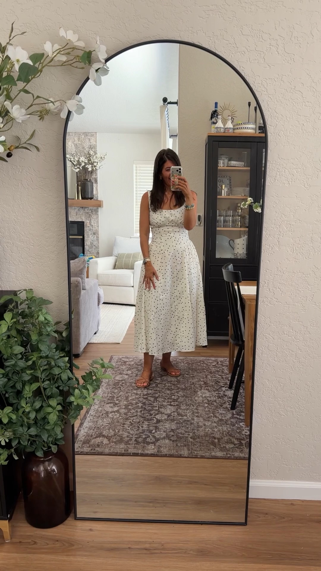 Linen dresses on sale. In medium in all except blue, that is medium tall 
Code: AFLTK

#LTKSaleAlert #LTKMidsize #LTKxAbercrombie