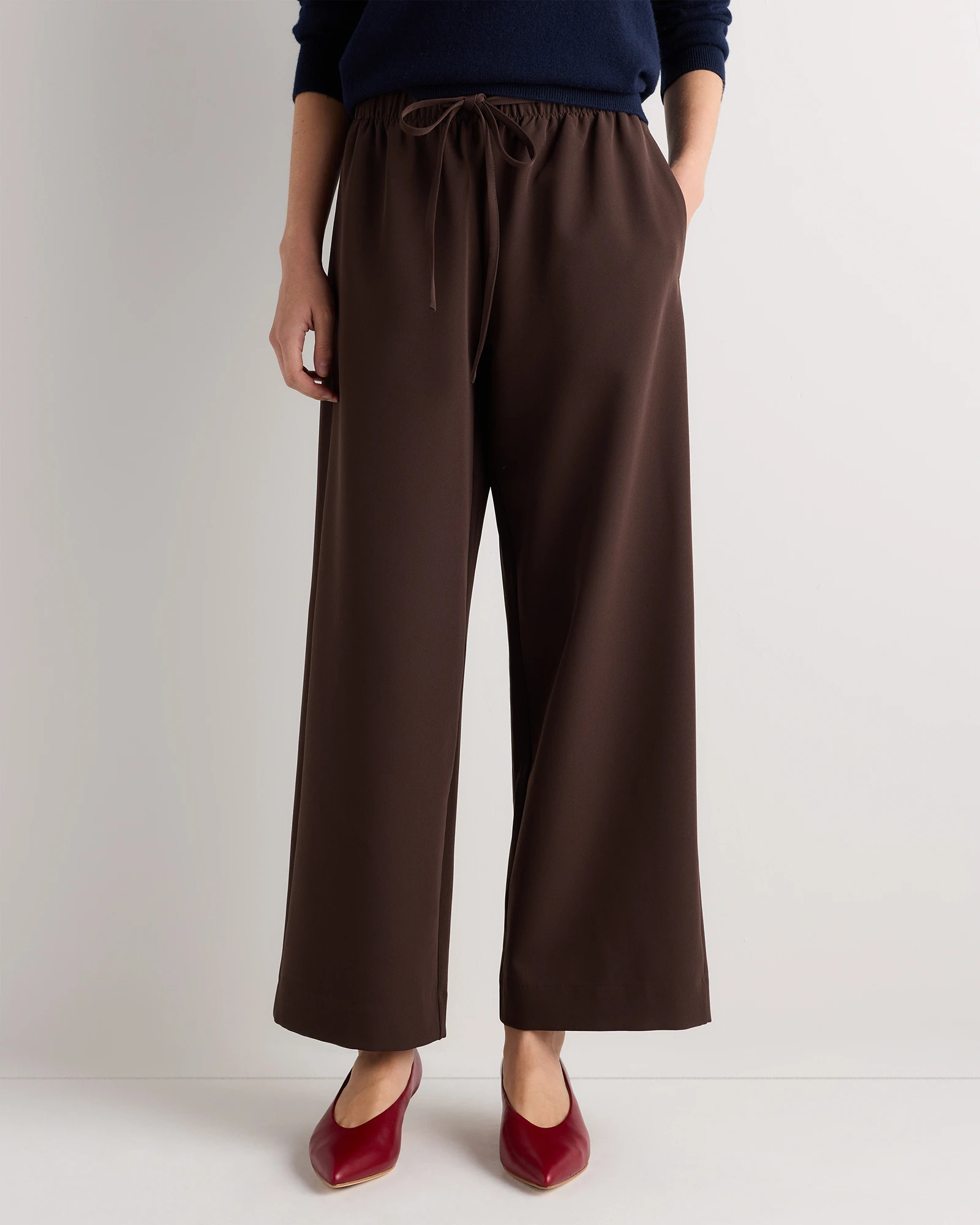 Quince | Women's Stretch Crepe Drawstring Wide Leg Pants in Coffee Bean Brown, Size Small, Polyester | Quince