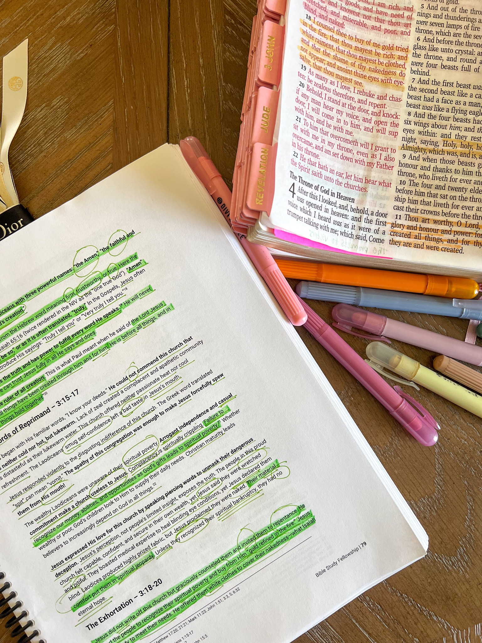 Bible Study
Kjv pink Bible
Bible tabs
Pink and gold
Bible highlighters 
Amazon finds
Gift ideas


#LTKGiftGuide #LTKFindsUnder50 #LTKHome